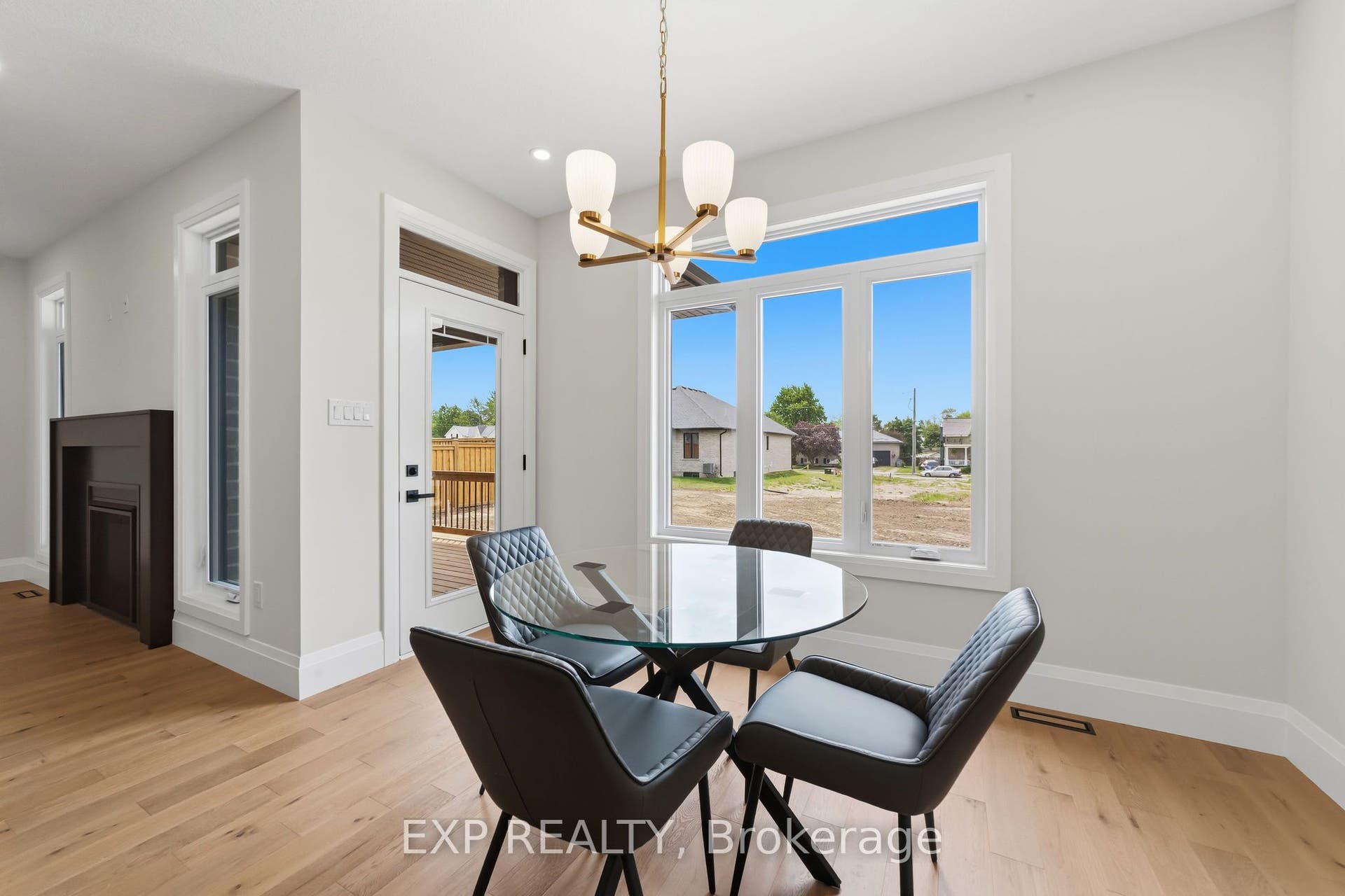 404 Erie Street, Warwick, Lambton ON N0M 2S0