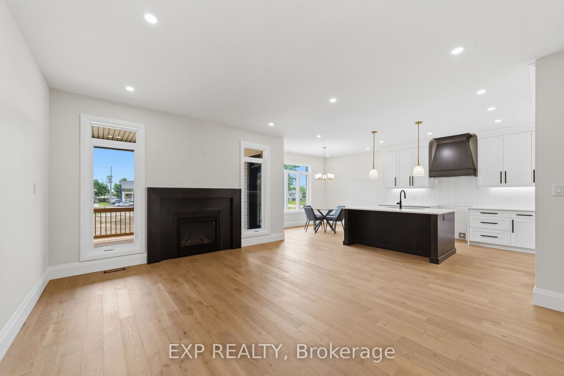 404 Erie Street, Warwick, Lambton ON N0M 2S0