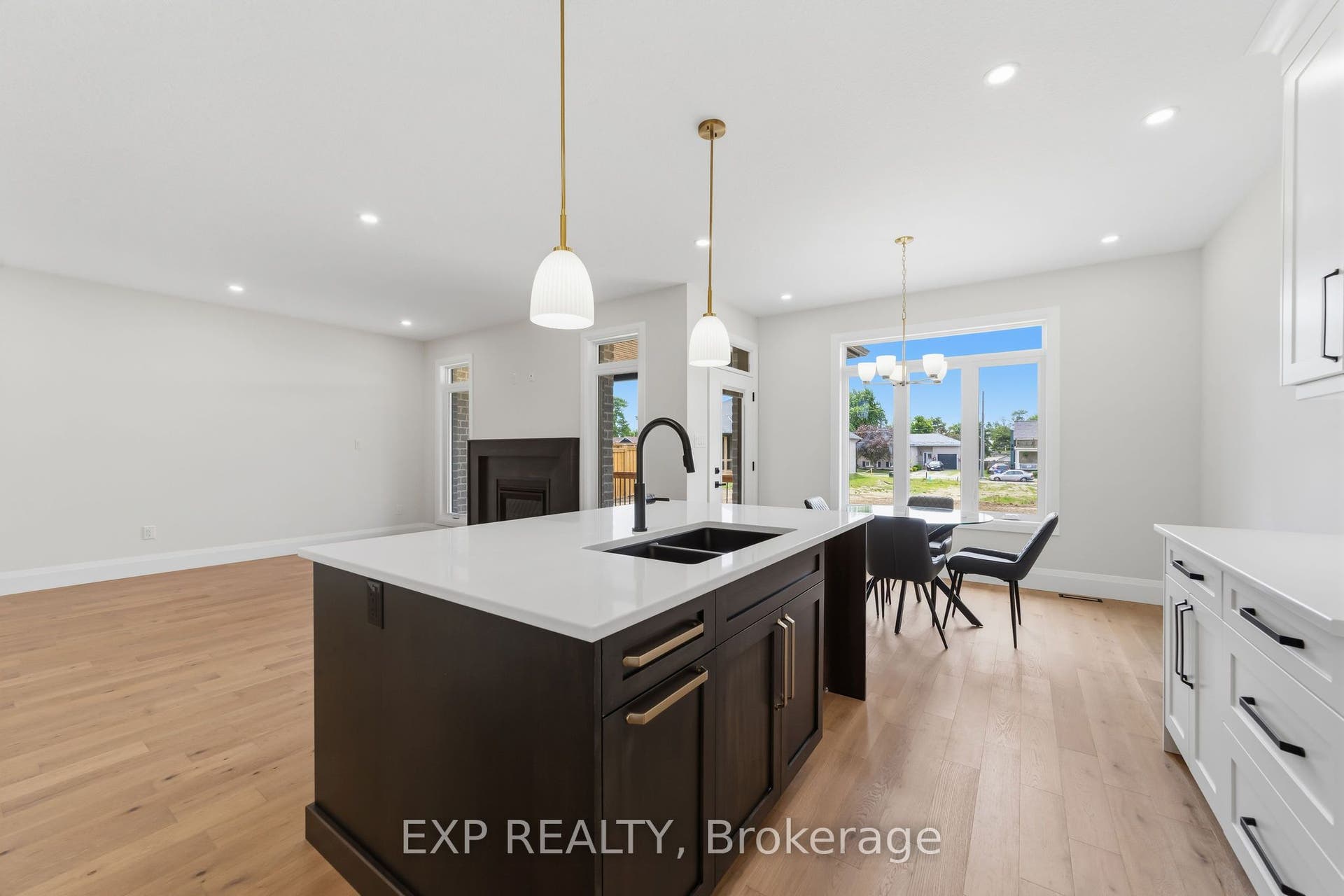 404 Erie Street, Warwick, Lambton ON N0M 2S0