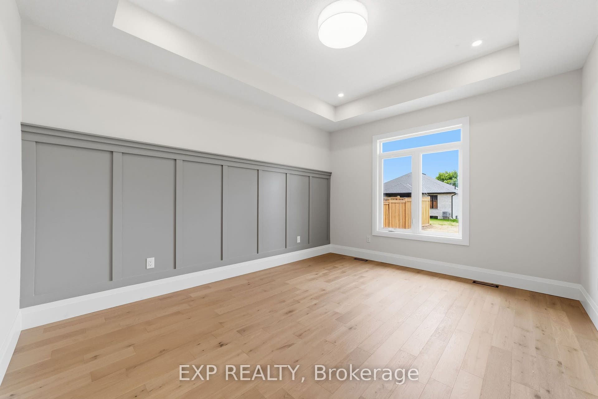 404 Erie Street, Warwick, Lambton ON N0M 2S0