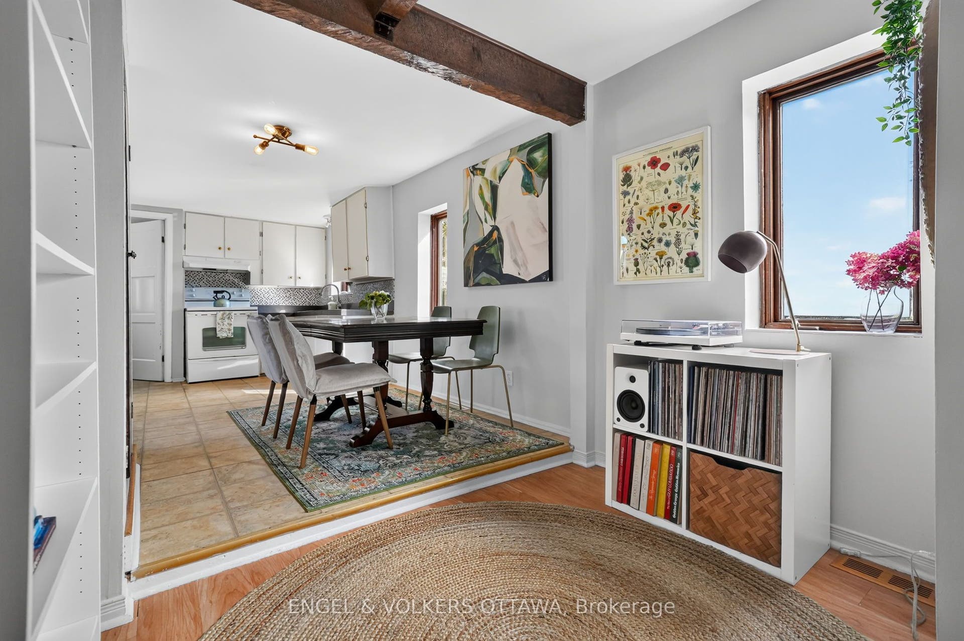 319 Savard Avenue, Vanier And Kingsview Park, Ottawa ON K1L 7S1