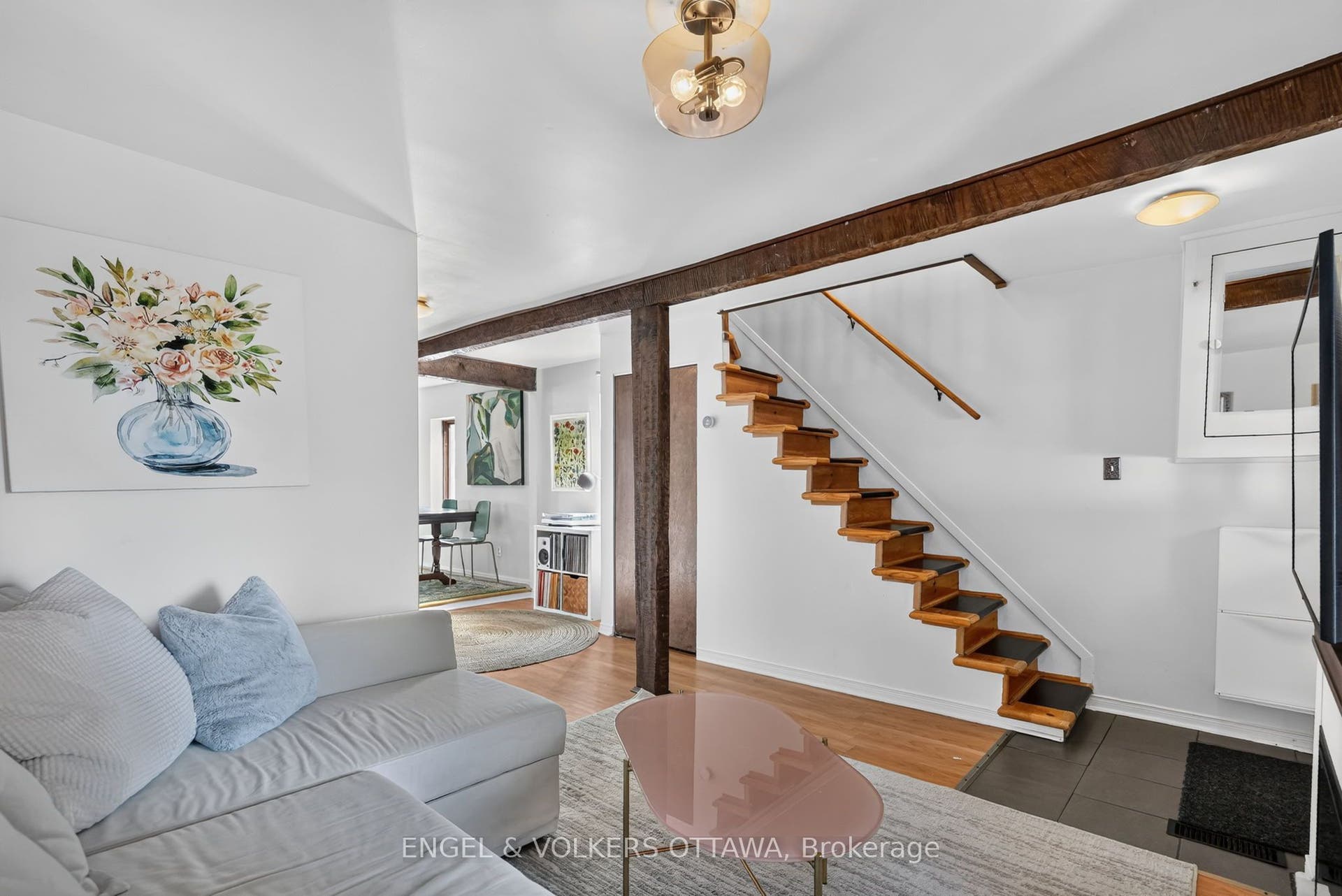 319 Savard Avenue, Vanier And Kingsview Park, Ottawa ON K1L 7S1