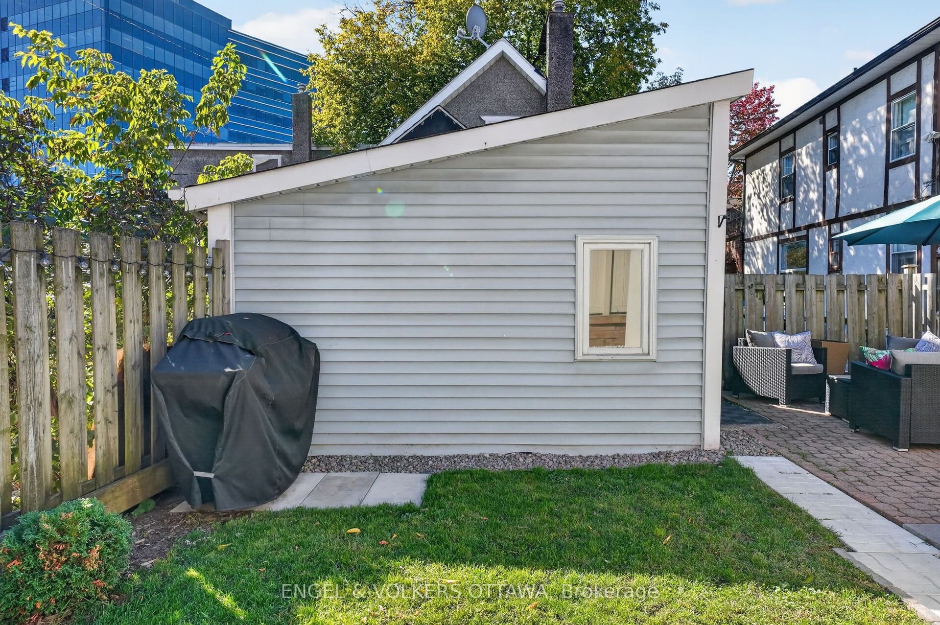 319 Savard Avenue, Vanier And Kingsview Park, Ottawa ON K1L 7S1