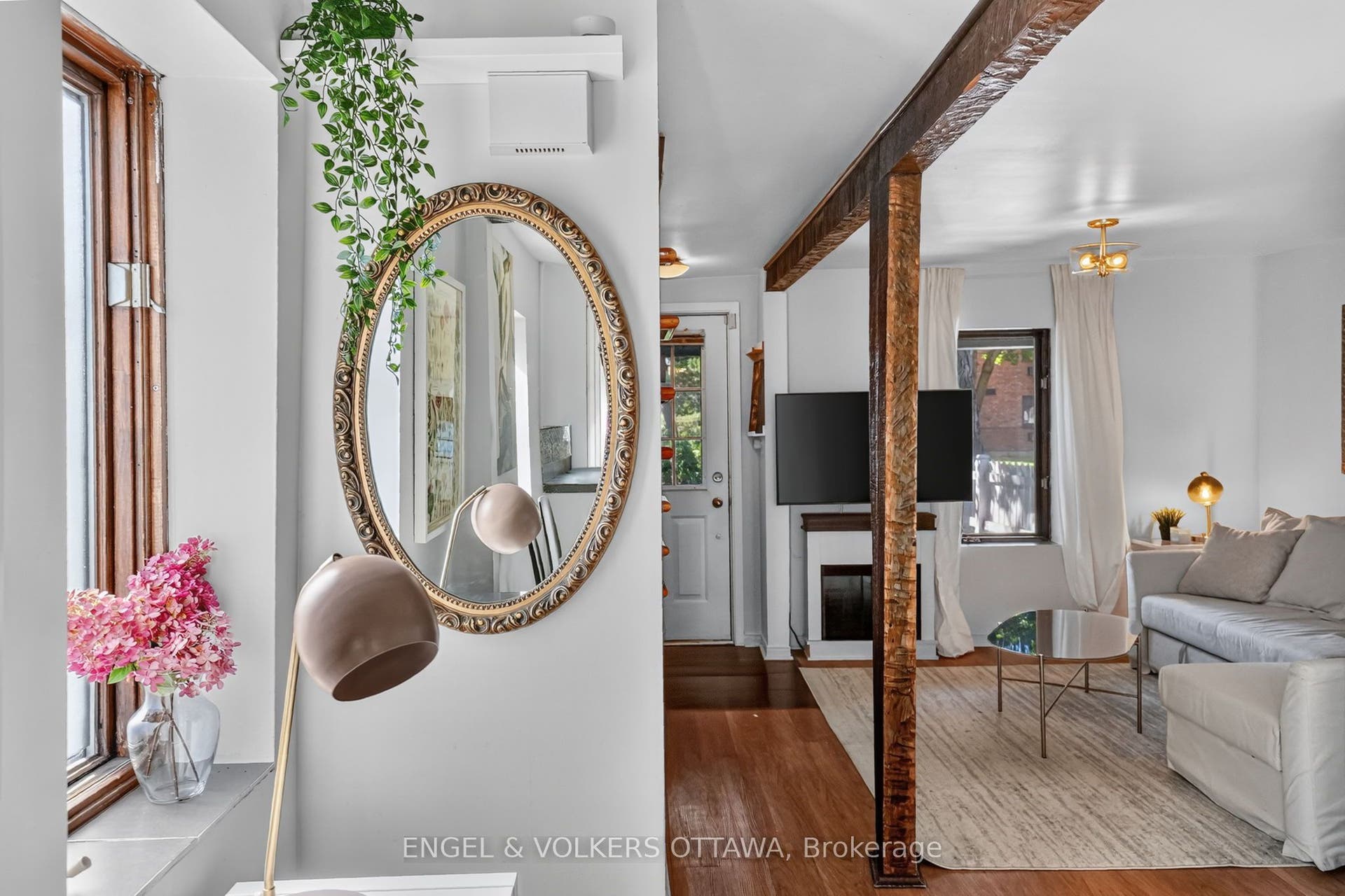 319 Savard Avenue, Vanier And Kingsview Park, Ottawa ON K1L 7S1