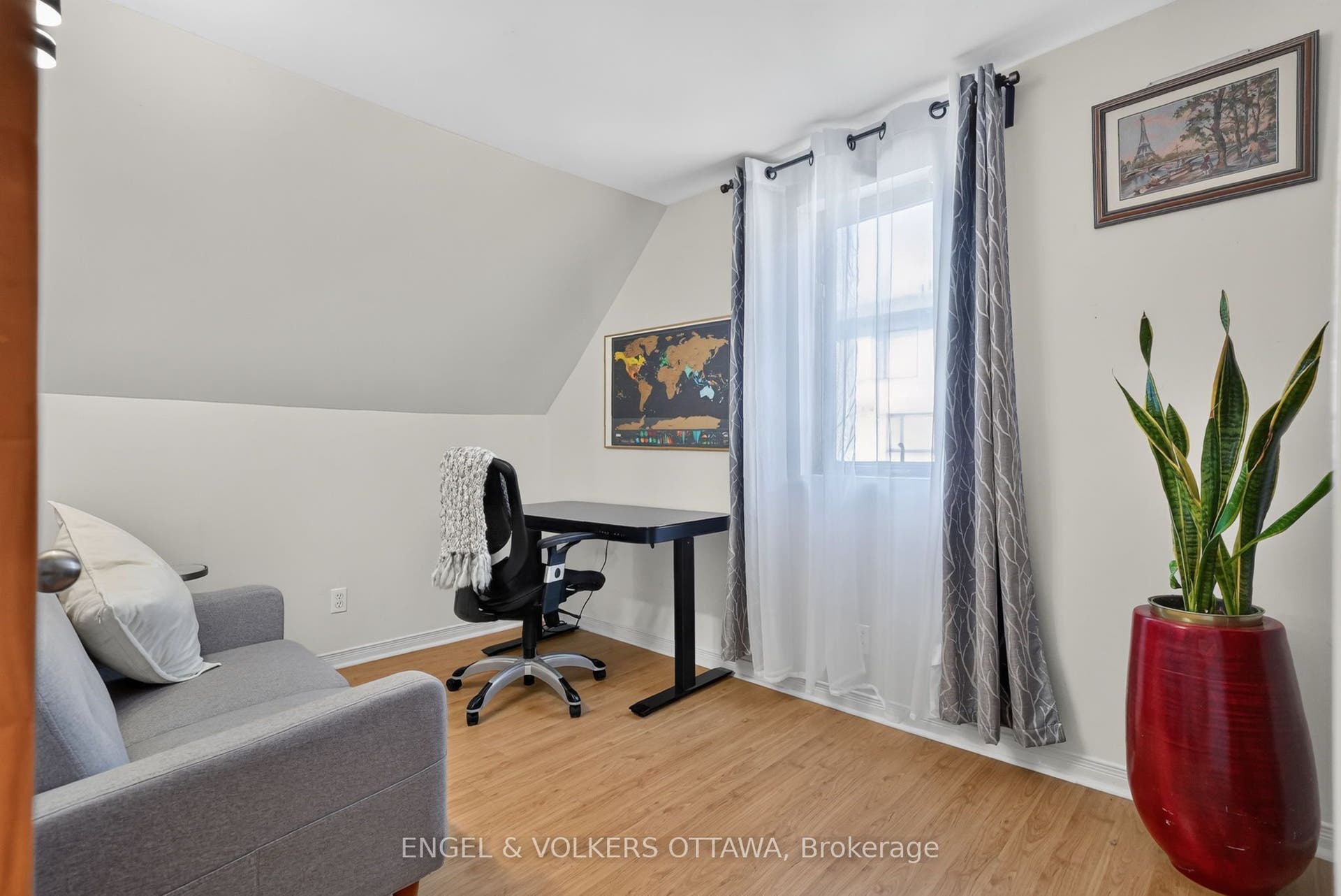 319 Savard Avenue, Vanier And Kingsview Park, Ottawa ON K1L 7S1