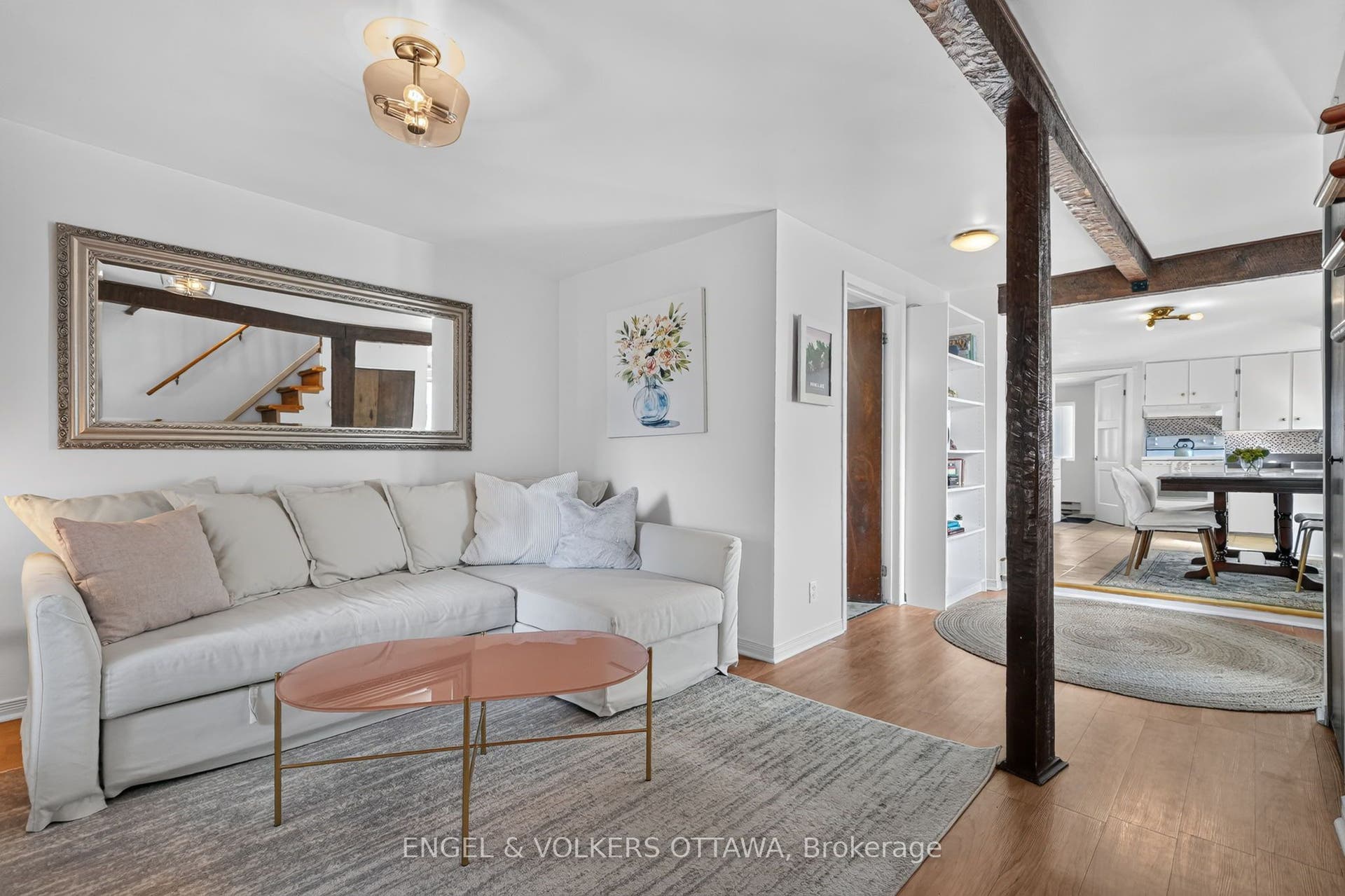 319 Savard Avenue, Vanier And Kingsview Park, Ottawa ON K1L 7S1