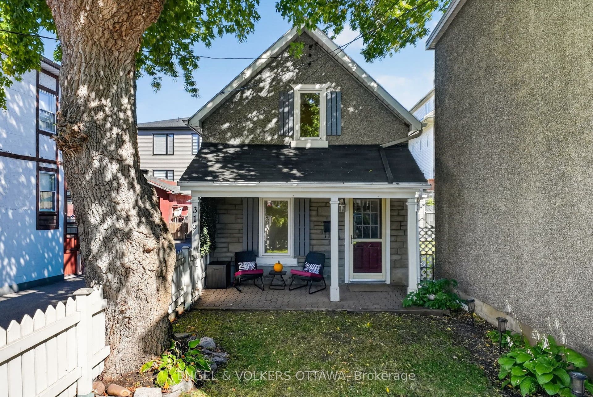 319 Savard Avenue, Vanier And Kingsview Park, Ottawa ON K1L 7S1