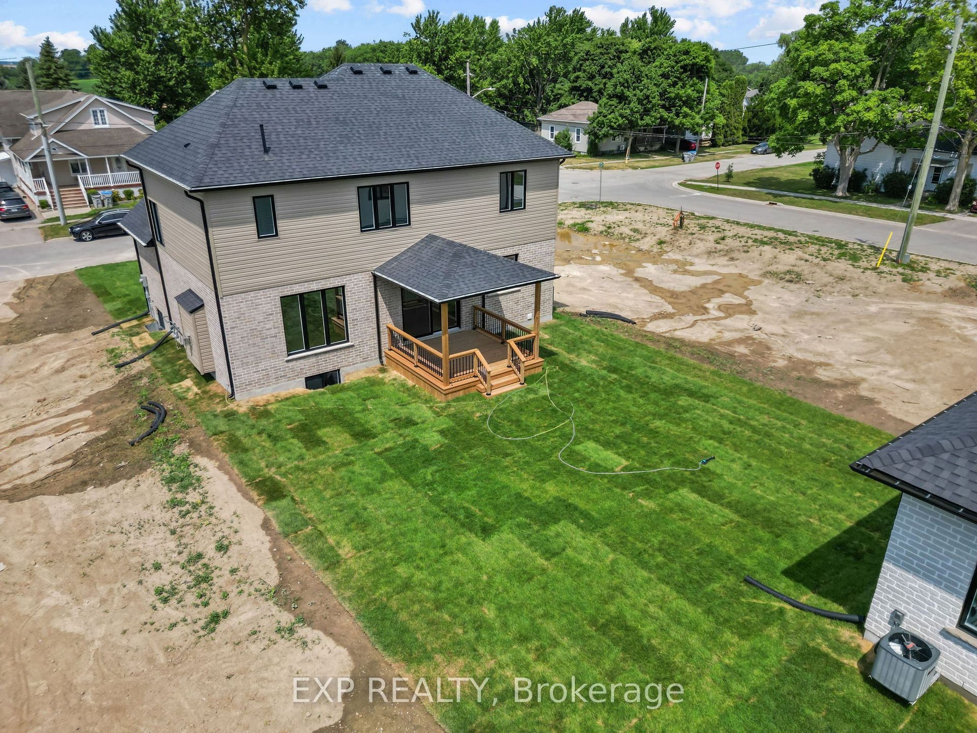 253 John Street, Warwick, Lambton ON N0M 2S0