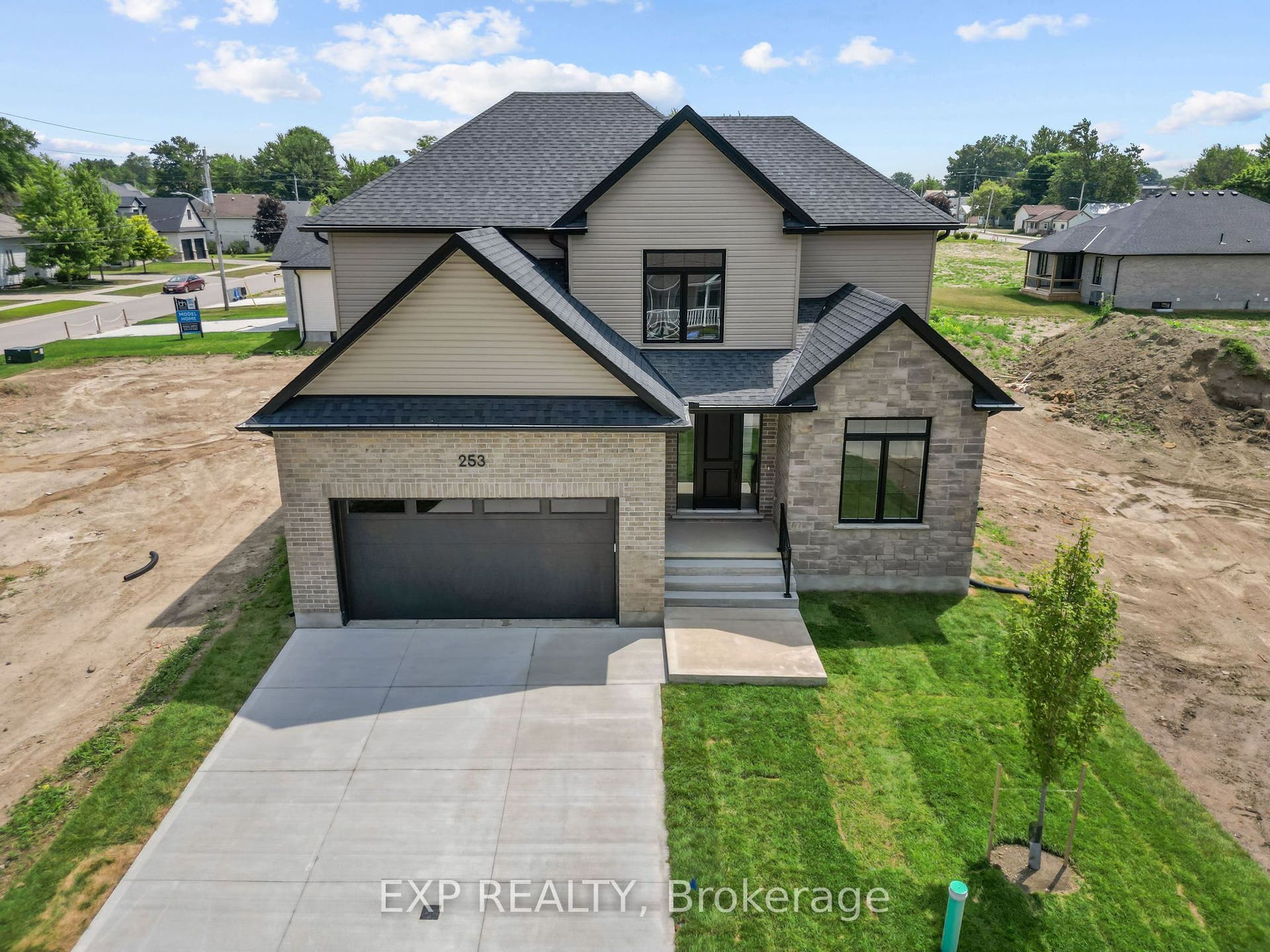 253 John Street, Warwick, Lambton ON N0M 2S0