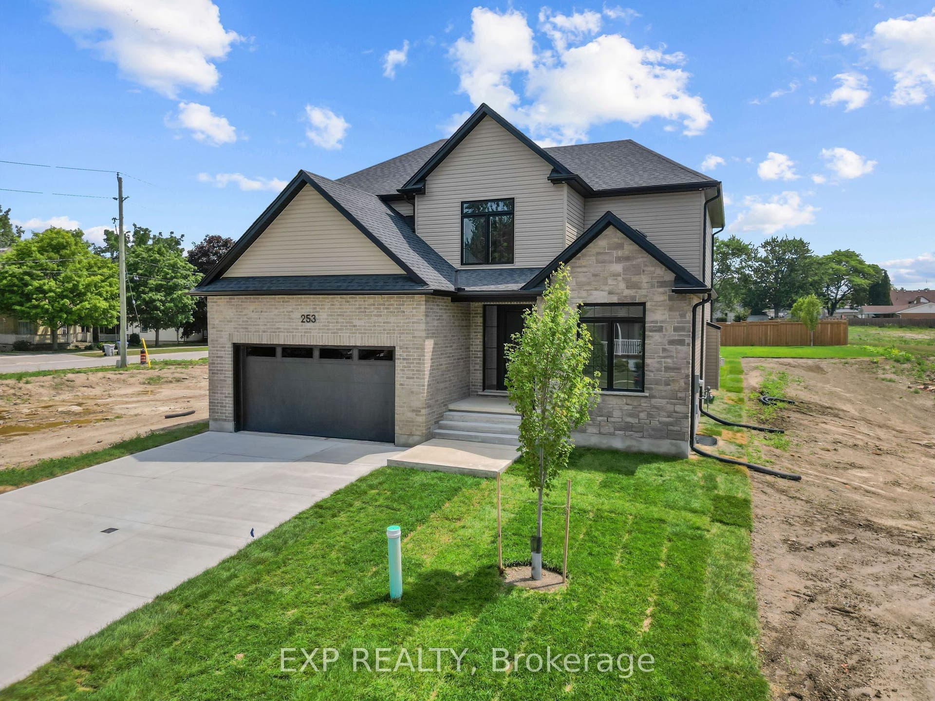 253 John Street, Warwick, Lambton ON N0M 2S0