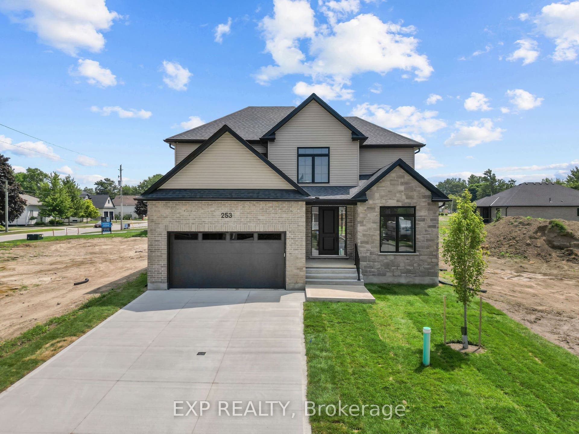 253 John Street, Warwick, Lambton ON N0M 2S0
