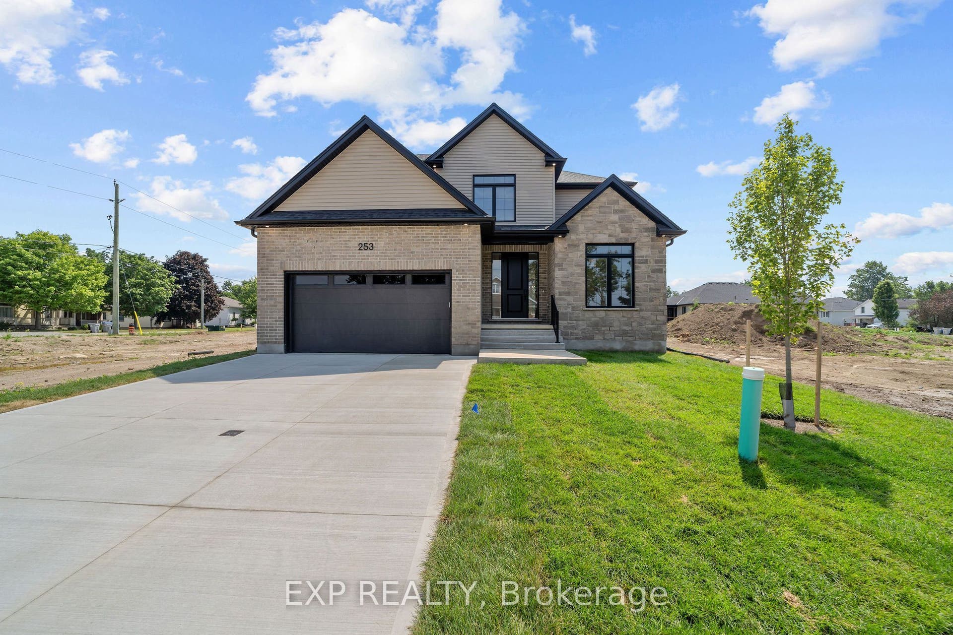 253 John Street, Warwick, Lambton ON N0M 2S0