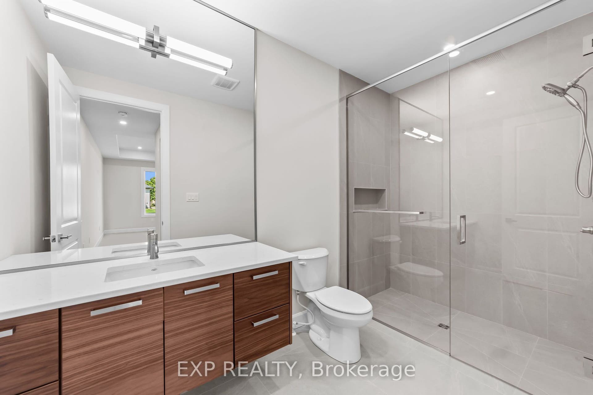 409 Ontario Street, Warwick, Lambton ON N0M 2S0