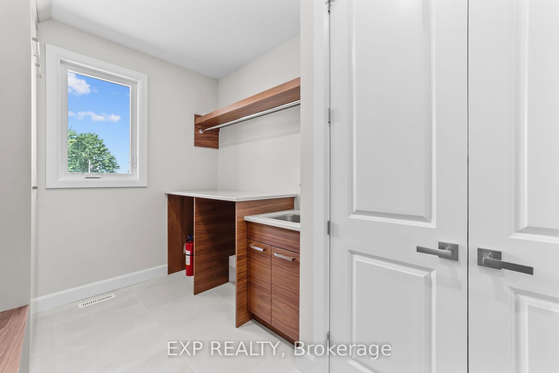 409 Ontario Street, Warwick, Lambton ON N0M 2S0