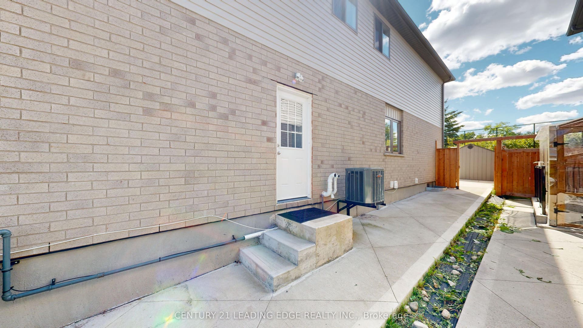 80 Keating Street, Guelph, Wellington ON N1E 7G1 80 Keating Street, Guelph, Wellington ON N1E 7G1