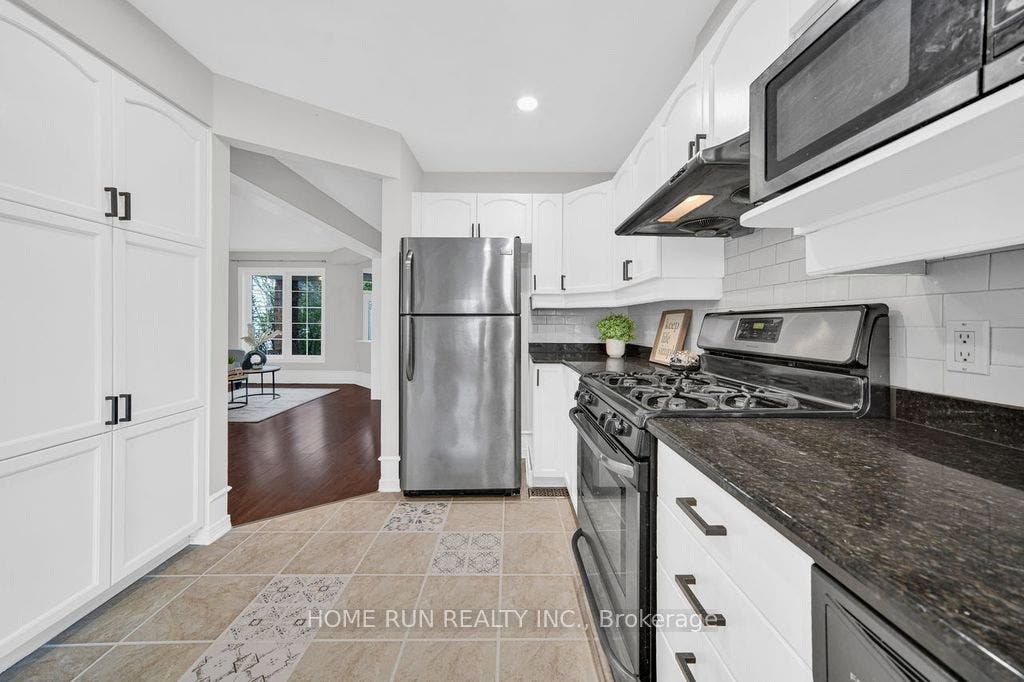 14 Spur Avenue, Kanata, Ottawa ON K2M 2B5 14 Spur Avenue, Kanata, Ottawa ON K2M 2B5