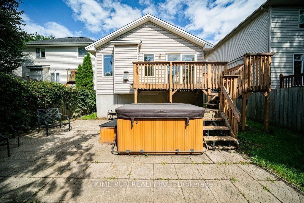 14 Spur Avenue, Kanata, Ottawa ON K2M 2B5 14 Spur Avenue, Kanata, Ottawa ON K2M 2B5