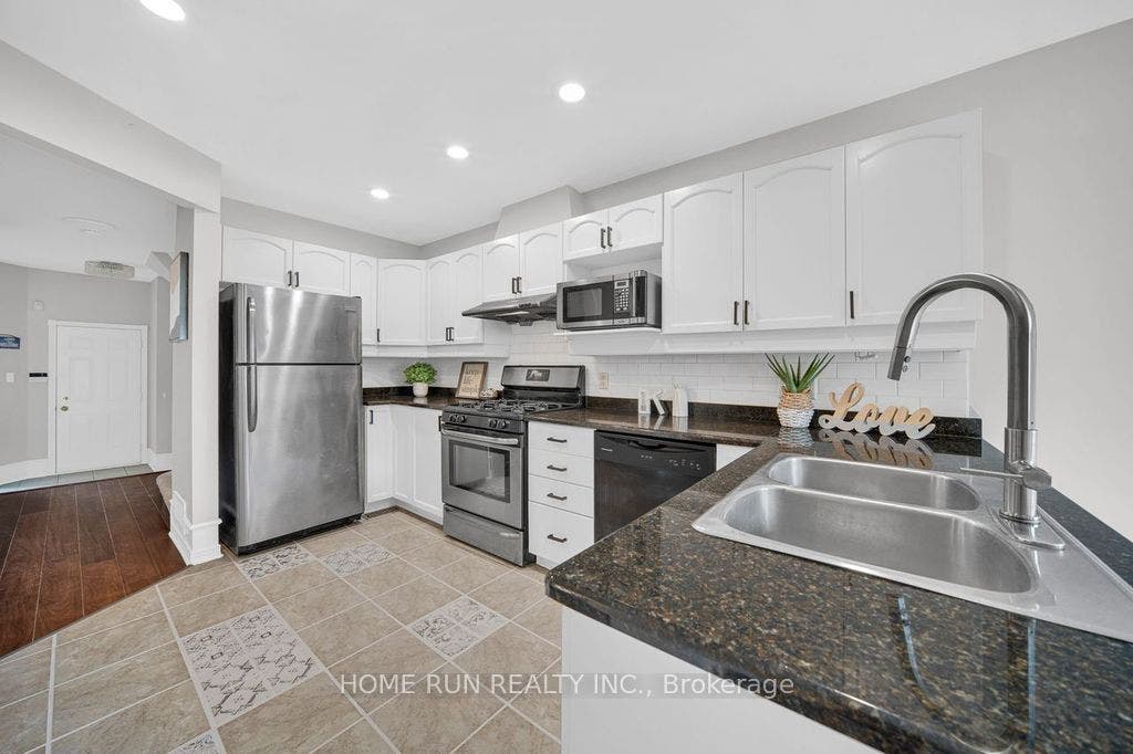 14 Spur Avenue, Kanata, Ottawa ON K2M 2B5 14 Spur Avenue, Kanata, Ottawa ON K2M 2B5