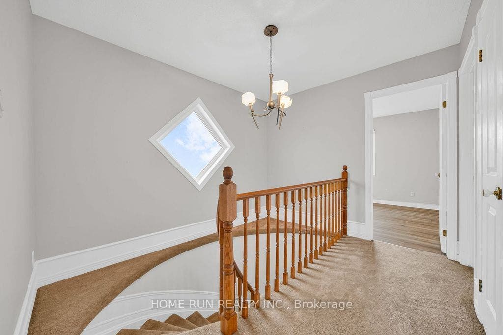 14 Spur Avenue, Kanata, Ottawa ON K2M 2B5 14 Spur Avenue, Kanata, Ottawa ON K2M 2B5