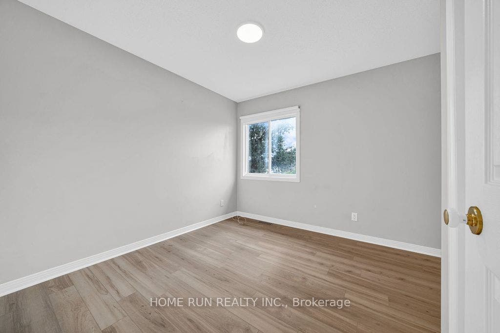 14 Spur Avenue, Kanata, Ottawa ON K2M 2B5 14 Spur Avenue, Kanata, Ottawa ON K2M 2B5