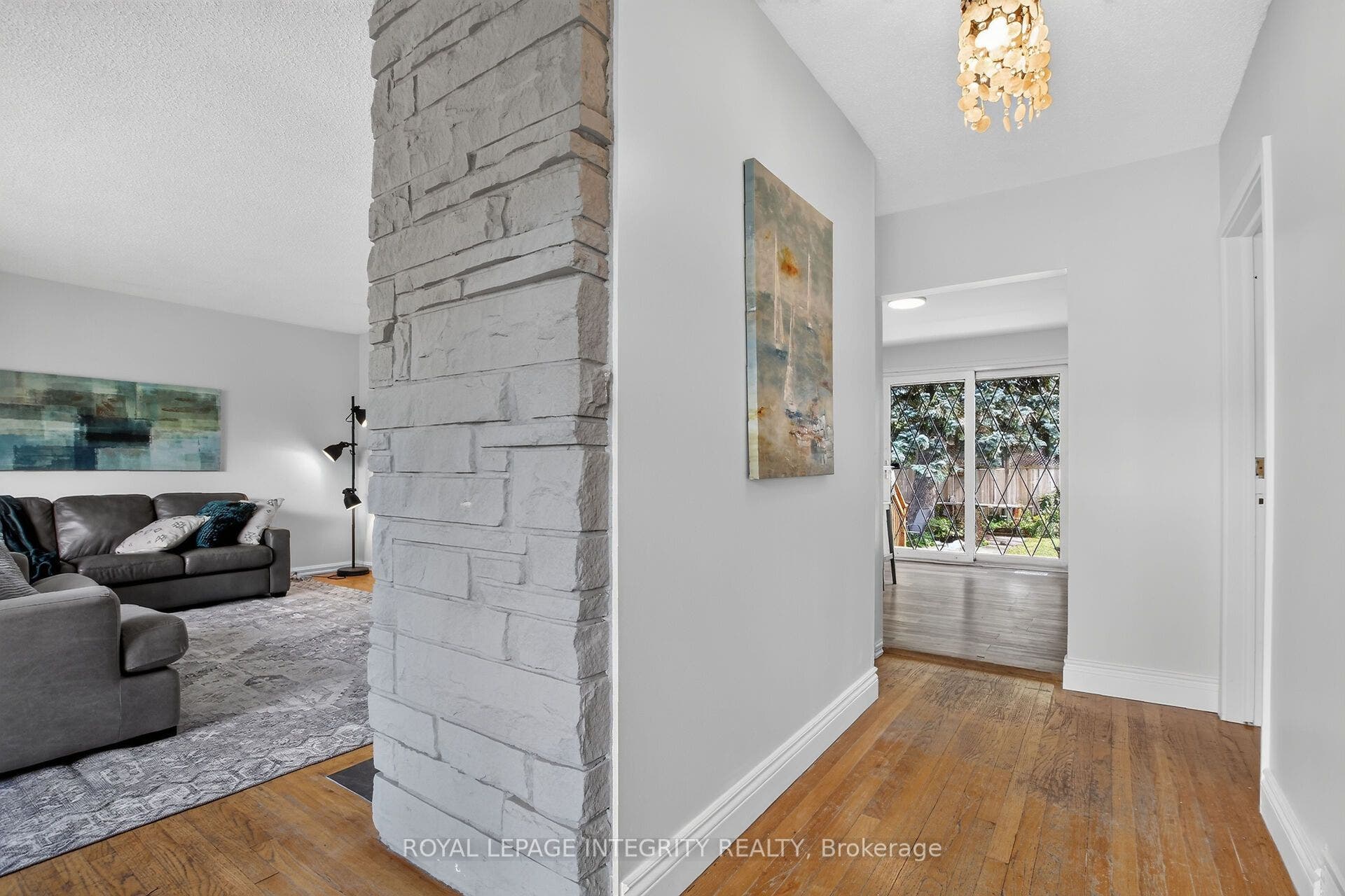 1213 Mcwatters Road, Parkway Park - Queensway Terrace S And Area, Ottawa ON K2C 3E7 1213 Mcwatters Road, Parkway Park - Queensway Terrace S And Area, Ottawa ON K2C 3E7