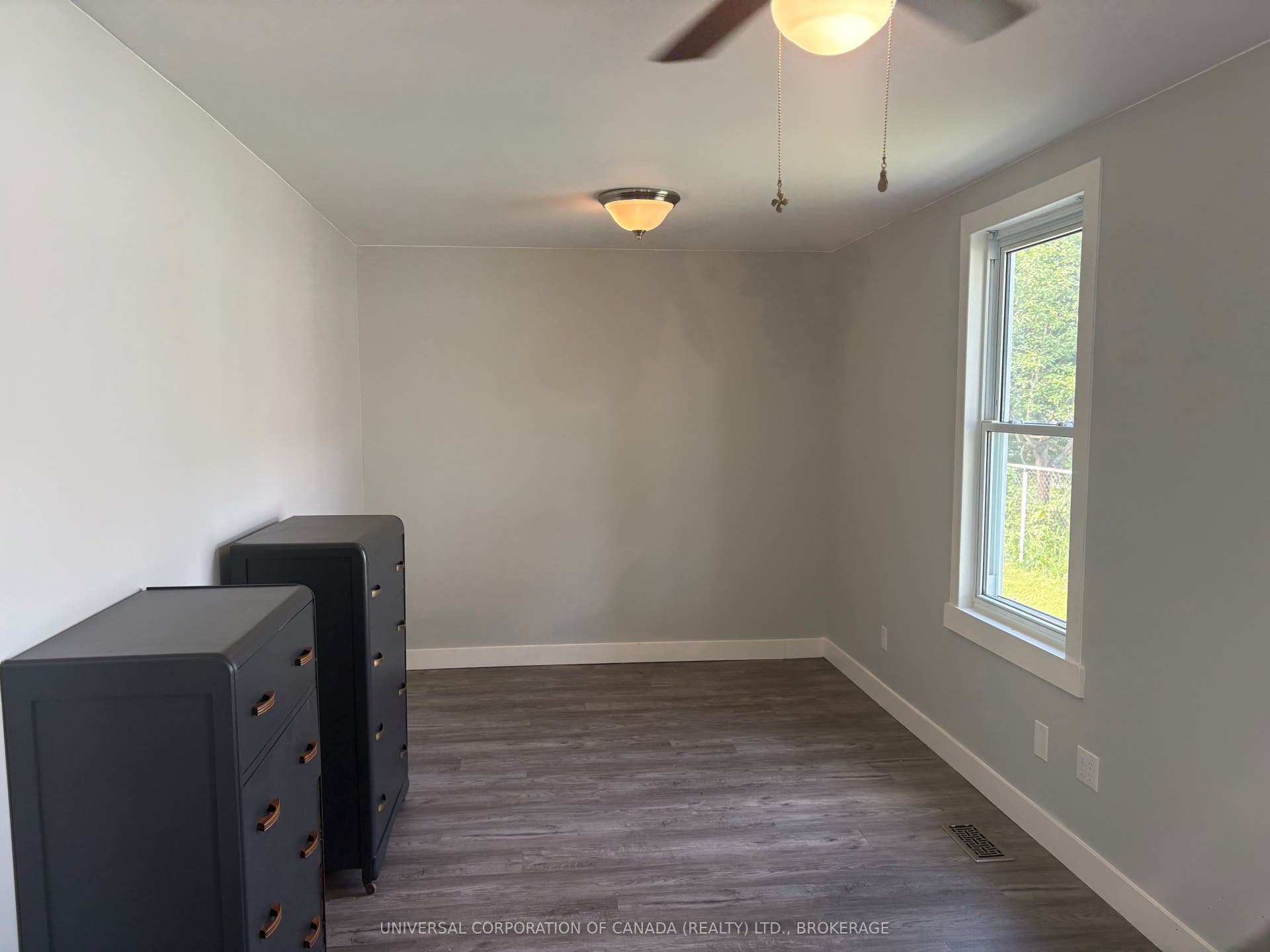 Side Bedroom