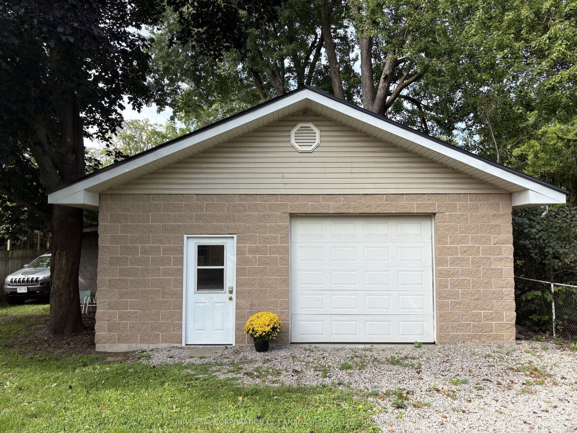 97 Chesley Avenue, London East, Middlesex ON N5Z 2C3