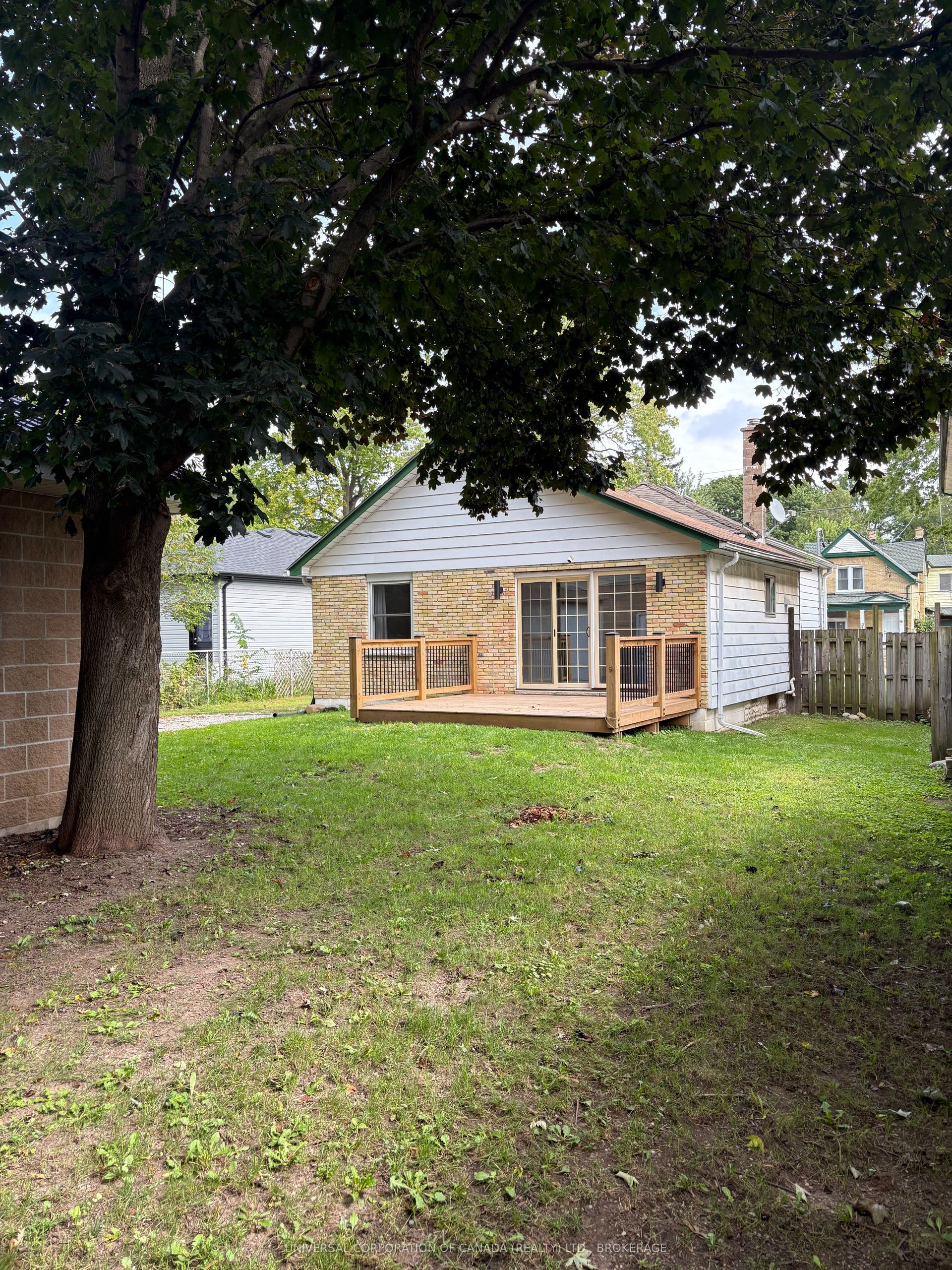 97 Chesley Avenue, London East, Middlesex ON N5Z 2C3