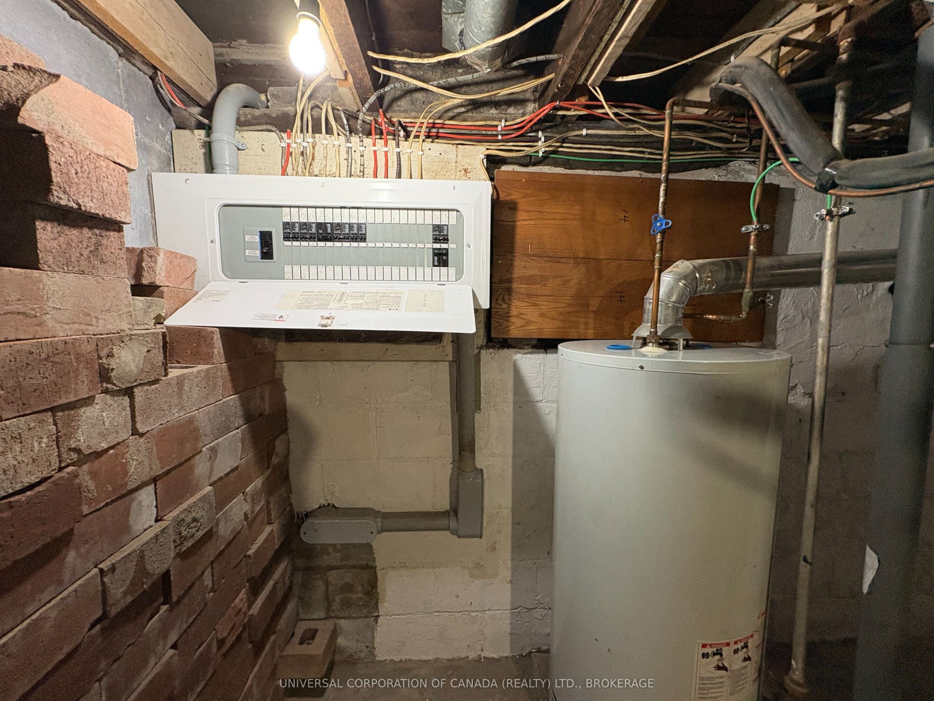 97 Chesley Avenue, London East, Middlesex ON N5Z 2C3