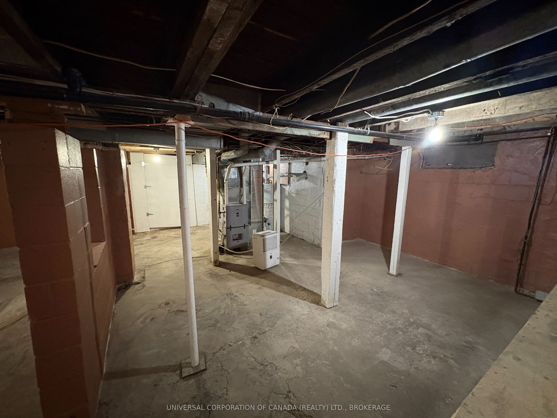 97 Chesley Avenue, London East, Middlesex ON N5Z 2C3