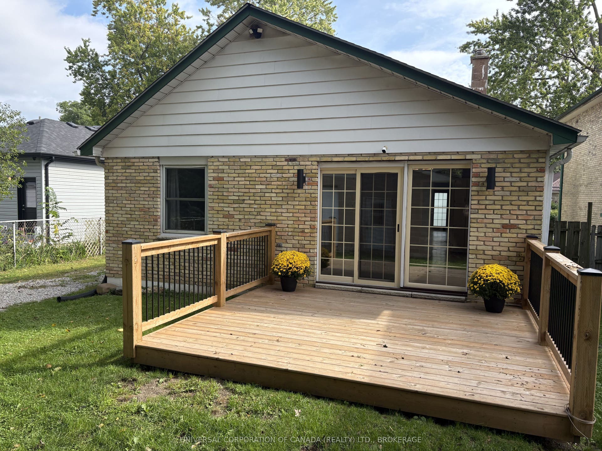 97 Chesley Avenue, London East, Middlesex ON N5Z 2C3
