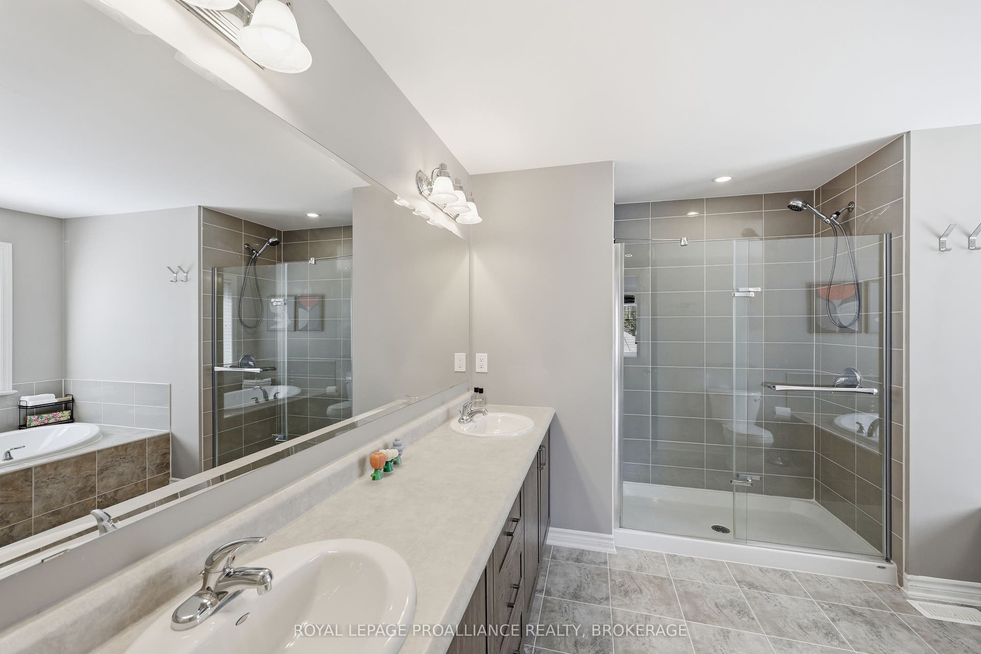 1369 Waterside Way, Kingston, Frontenac ON K7K 0G2 1369 Waterside Way, Kingston, Frontenac ON K7K 0G2