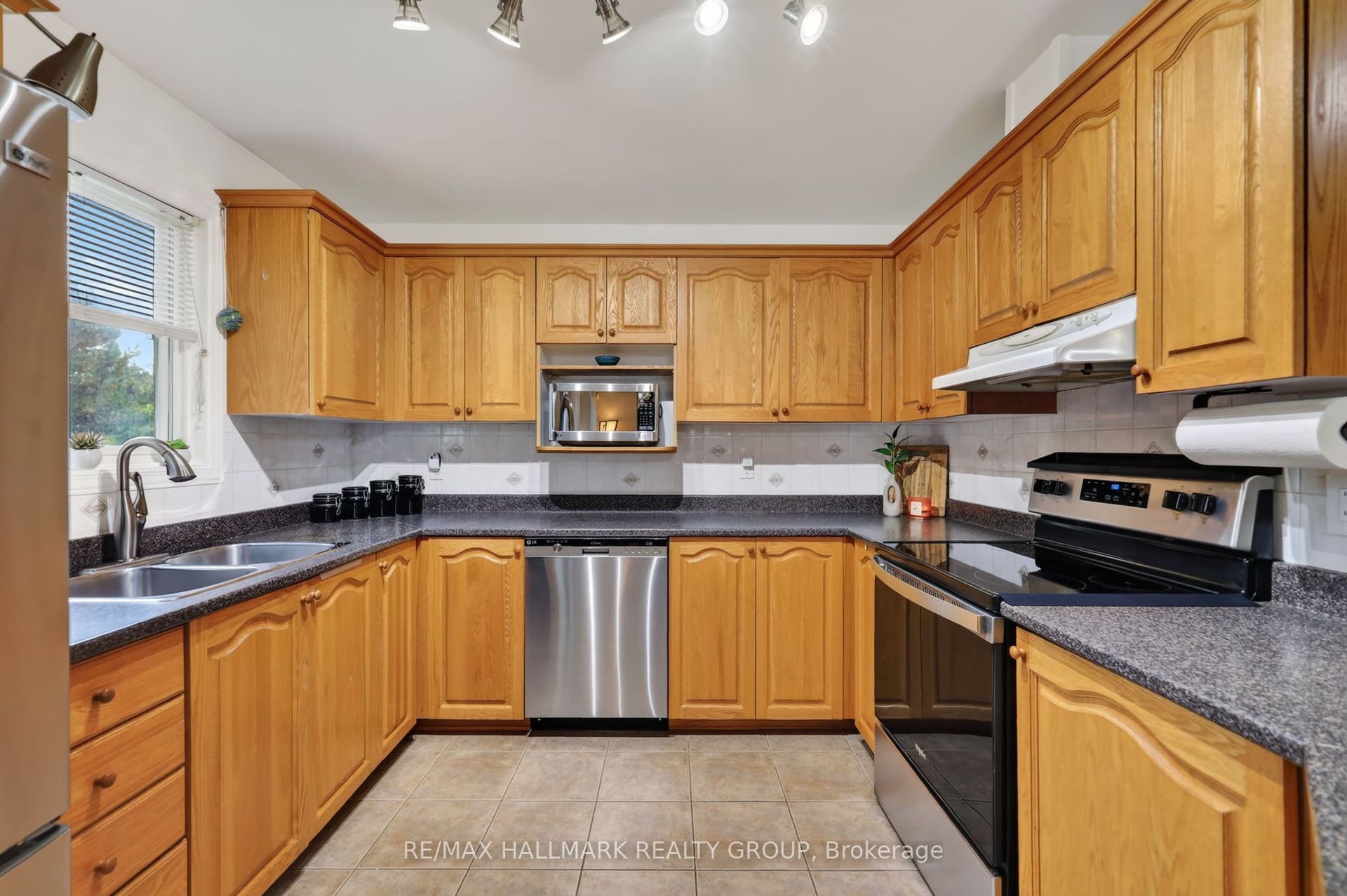 23 North Harrow Drive, Barrhaven, Ottawa ON K2J 4V7