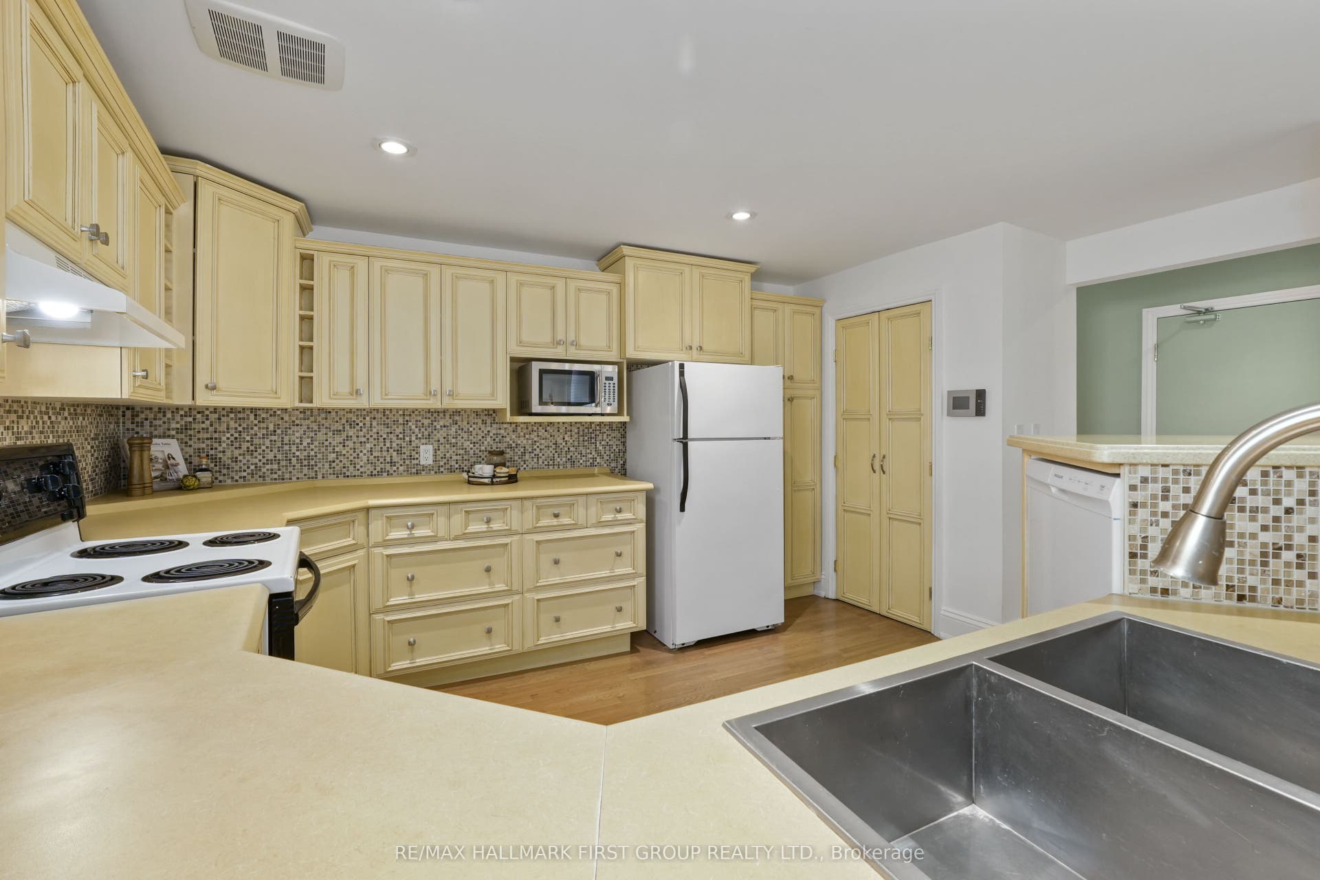 19 King Street W, #202, Cobourg, Northumberland ON K9A 2M1