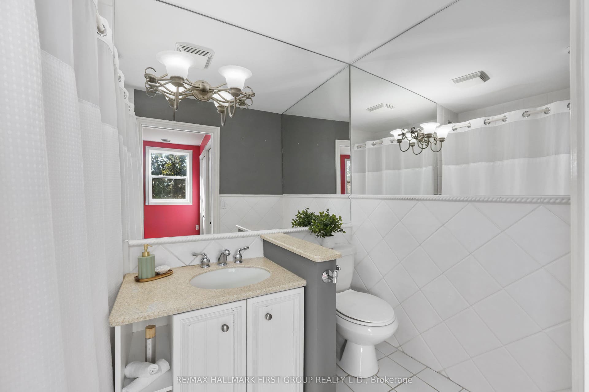 19 King Street W, #202, Cobourg, Northumberland ON K9A 2M1