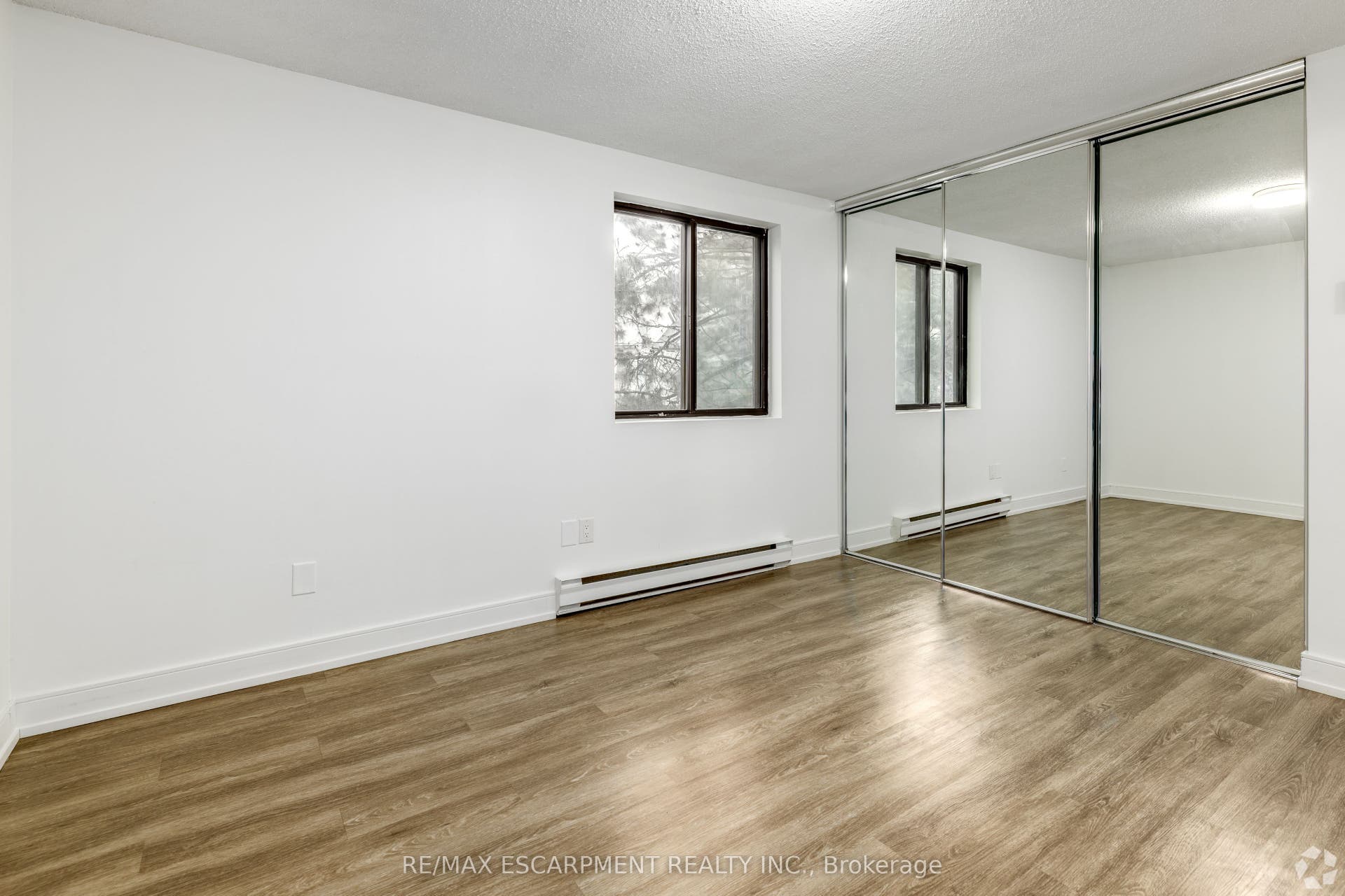 565 Belmont Avenue W, #0033, Kitchener, Waterloo ON N2M 5E7 Bedroom