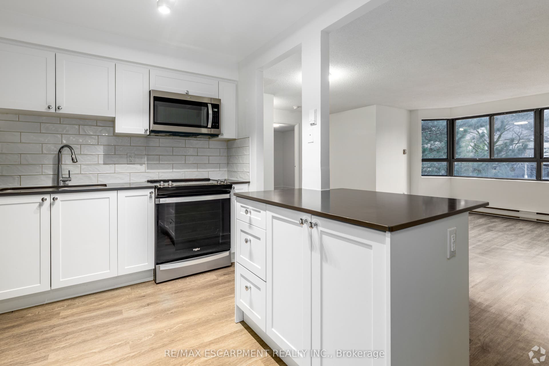 565 Belmont Avenue W, #0033, Kitchener, Waterloo ON N2M 5E7 Kitchen