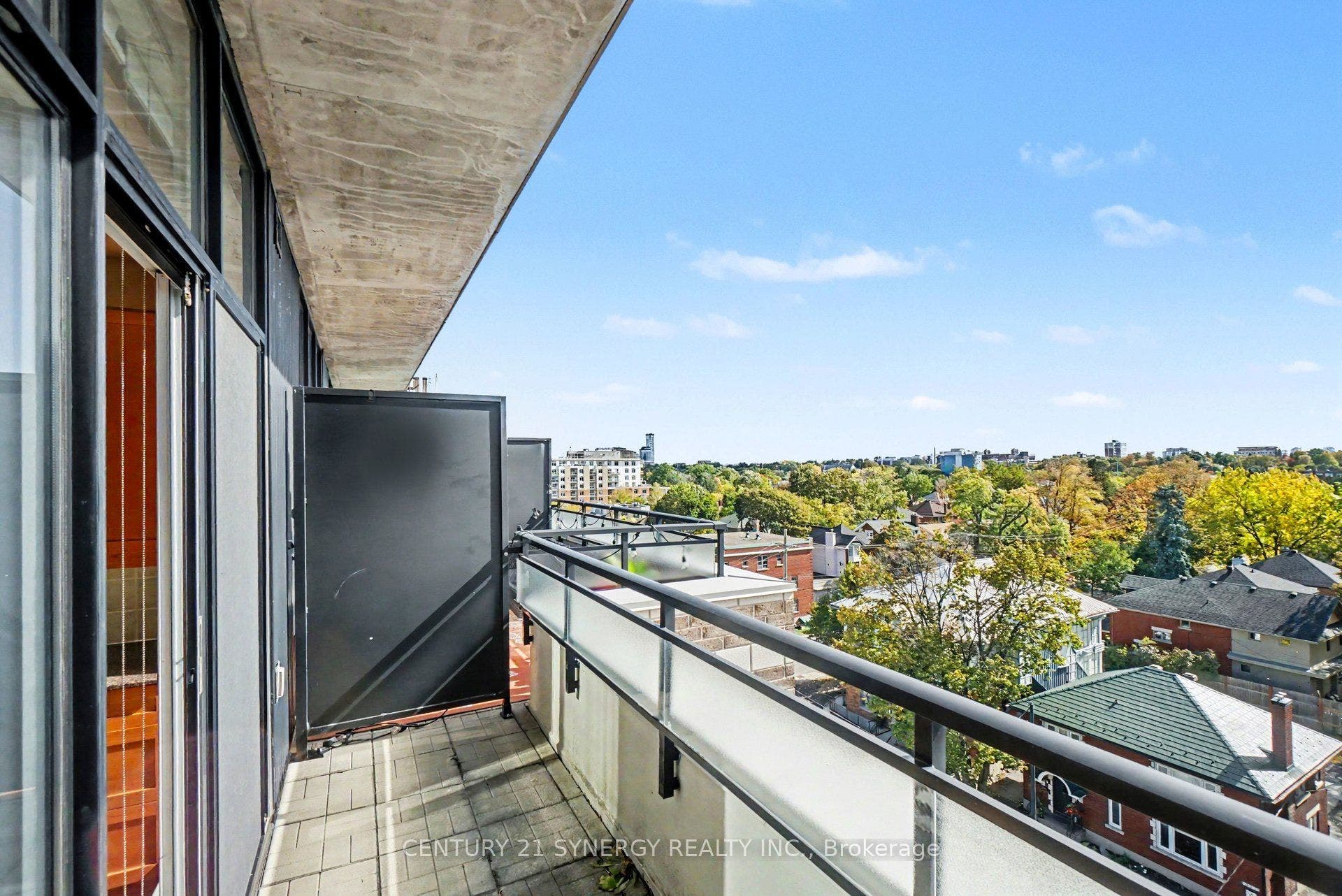 150 Caroline Avenue, #PH4, Tunneys Pasture And Ottawa West, Ottawa ON K1Y 4X8 South Facing