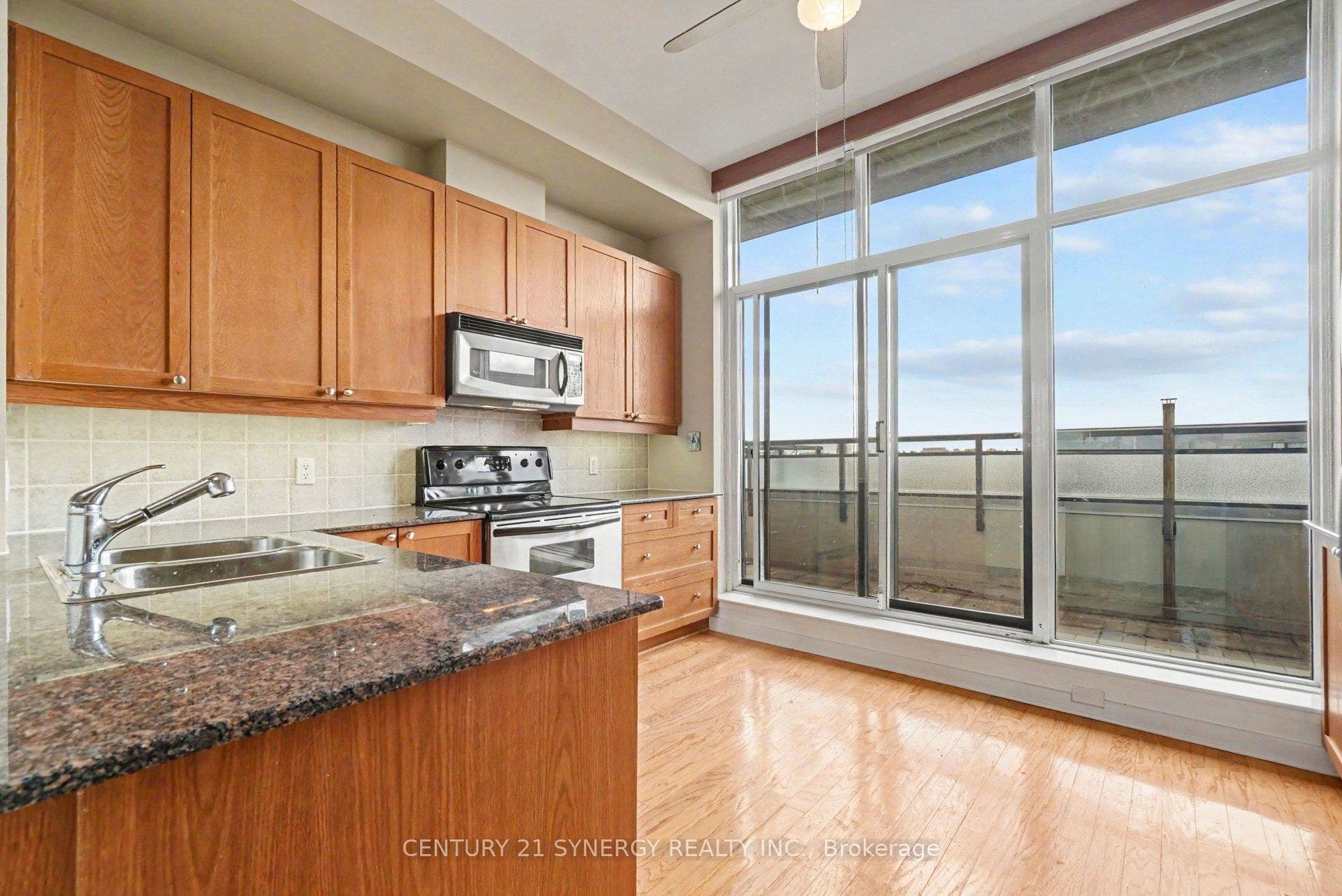 150 Caroline Avenue, #PH4, Tunneys Pasture And Ottawa West, Ottawa ON K1Y 4X8 150 Caroline Avenue, #PH4, Tunneys Pasture And Ottawa West, Ottawa ON K1Y 4X8