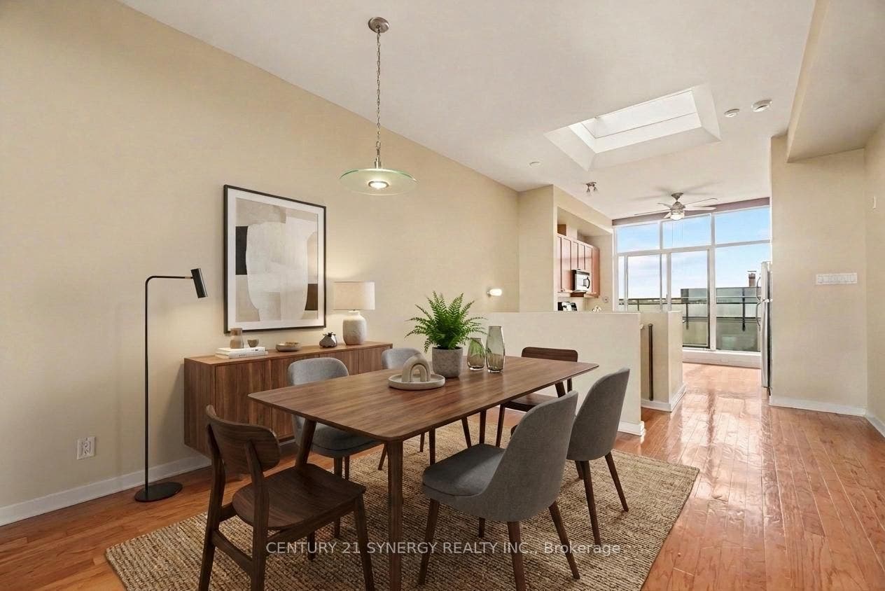 150 Caroline Avenue, #PH4, Tunneys Pasture And Ottawa West, Ottawa ON K1Y 4X8 Virtually Staged