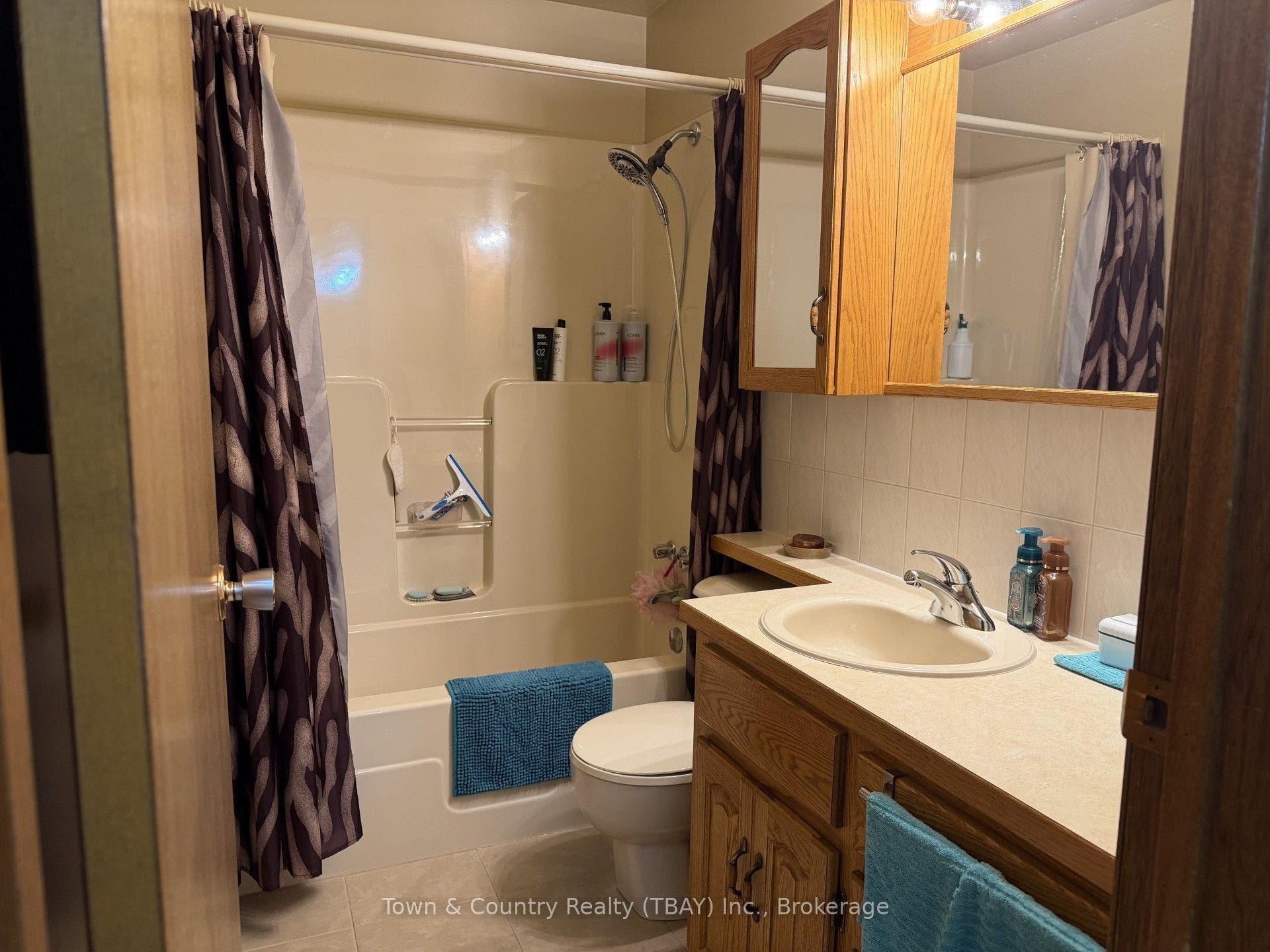 255 London Drive, Thunder Bay, Thunder Bay ON P7A 7Z6