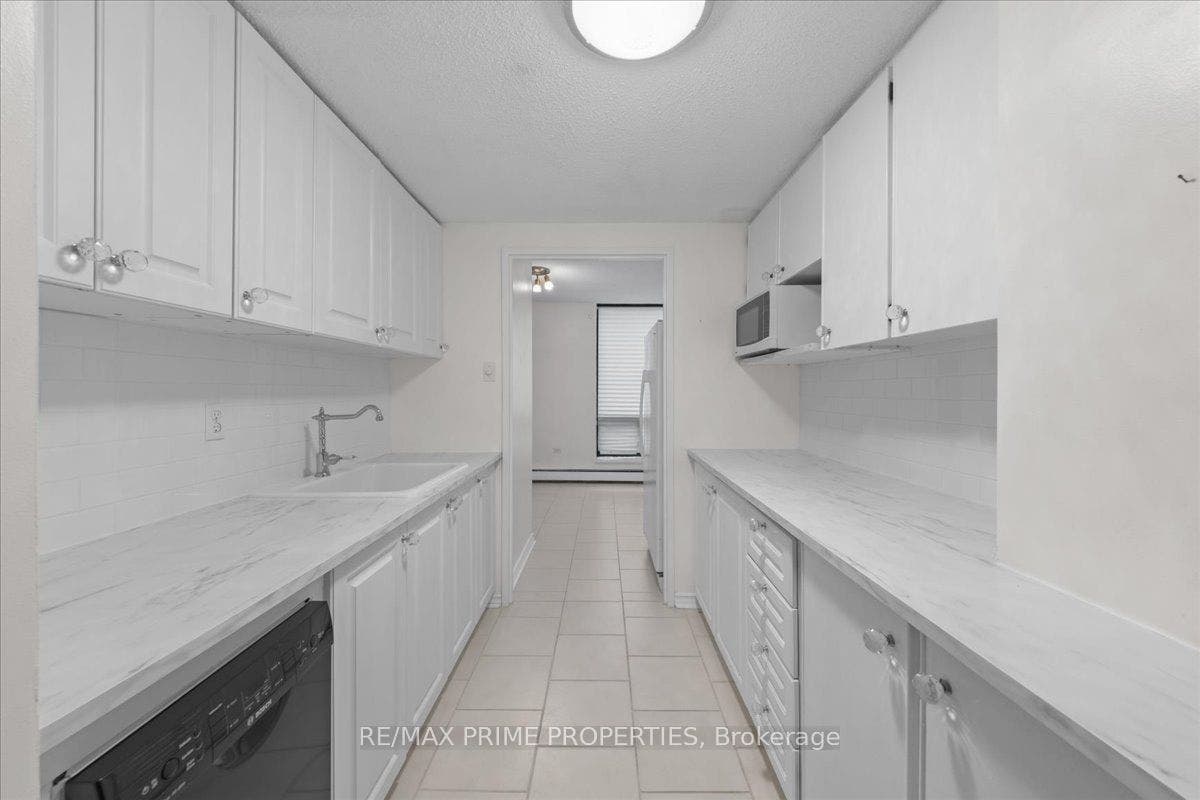 525 St. Laurent Boulevard, #4, Manor Park - Cardinal Glen And Area, Ottawa ON K1K 2Z9 525 St. Laurent Boulevard, #4, Manor Park - Cardinal Glen And Area, Ottawa ON K1K 2Z9