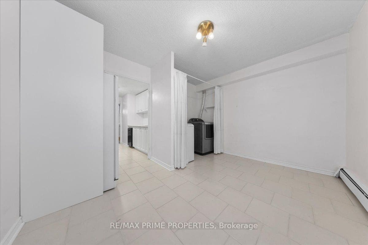 525 St. Laurent Boulevard, #4, Manor Park - Cardinal Glen And Area, Ottawa ON K1K 2Z9 525 St. Laurent Boulevard, #4, Manor Park - Cardinal Glen And Area, Ottawa ON K1K 2Z9