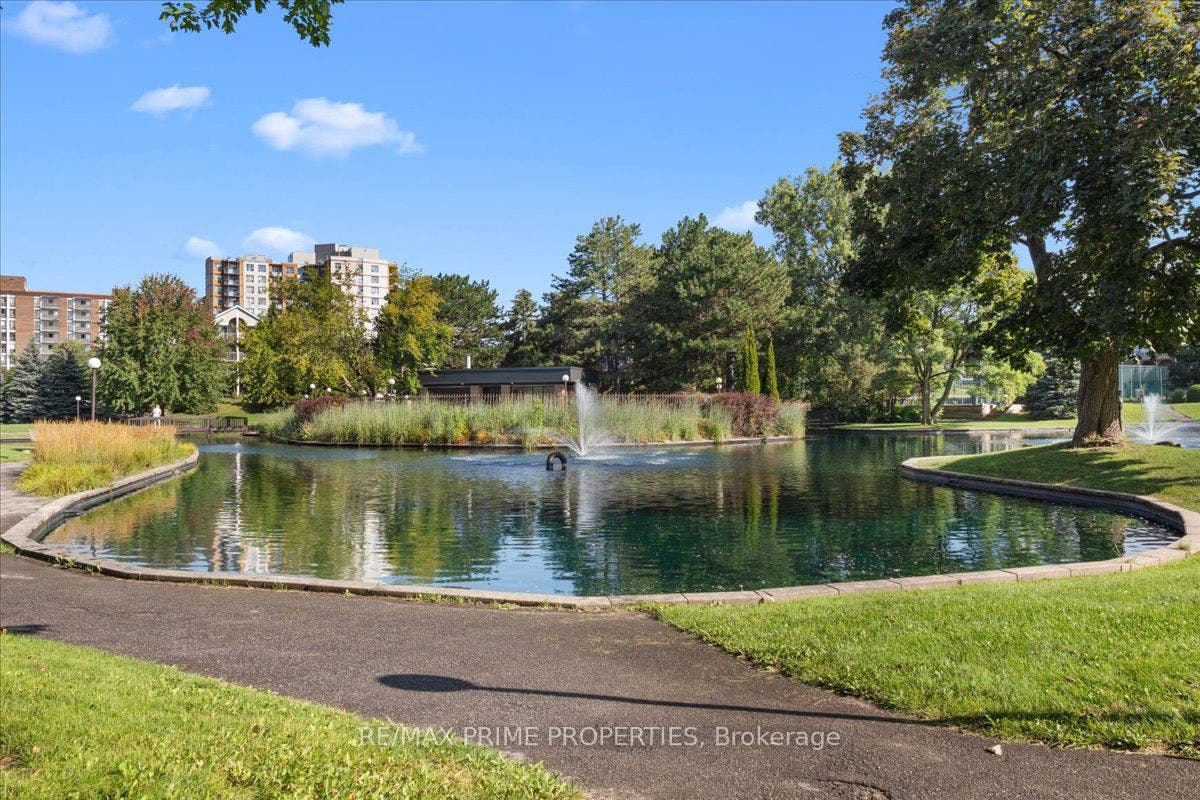 525 St. Laurent Boulevard, #4, Manor Park - Cardinal Glen And Area, Ottawa ON K1K 2Z9 525 St. Laurent Boulevard, #4, Manor Park - Cardinal Glen And Area, Ottawa ON K1K 2Z9