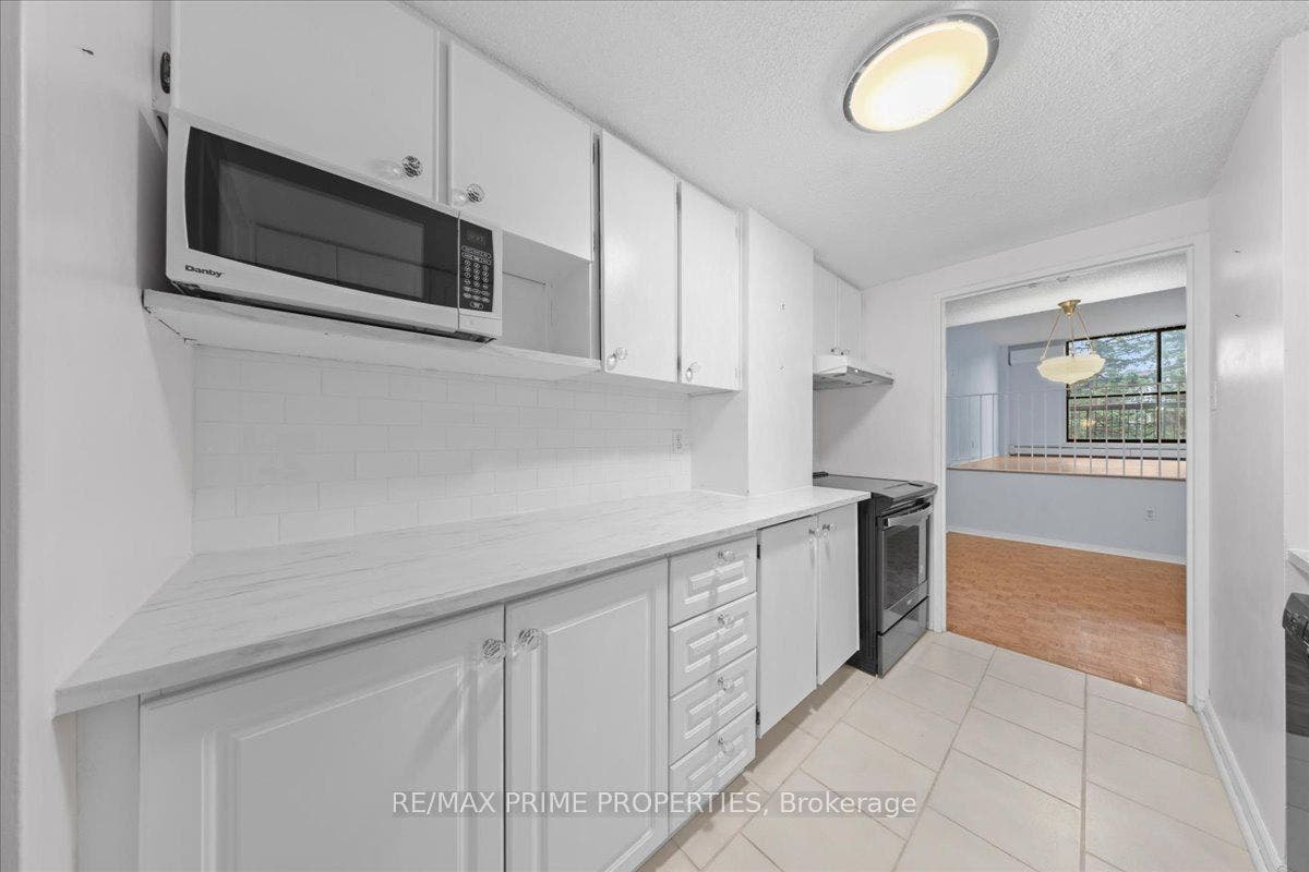 525 St. Laurent Boulevard, #4, Manor Park - Cardinal Glen And Area, Ottawa ON K1K 2Z9 525 St. Laurent Boulevard, #4, Manor Park - Cardinal Glen And Area, Ottawa ON K1K 2Z9