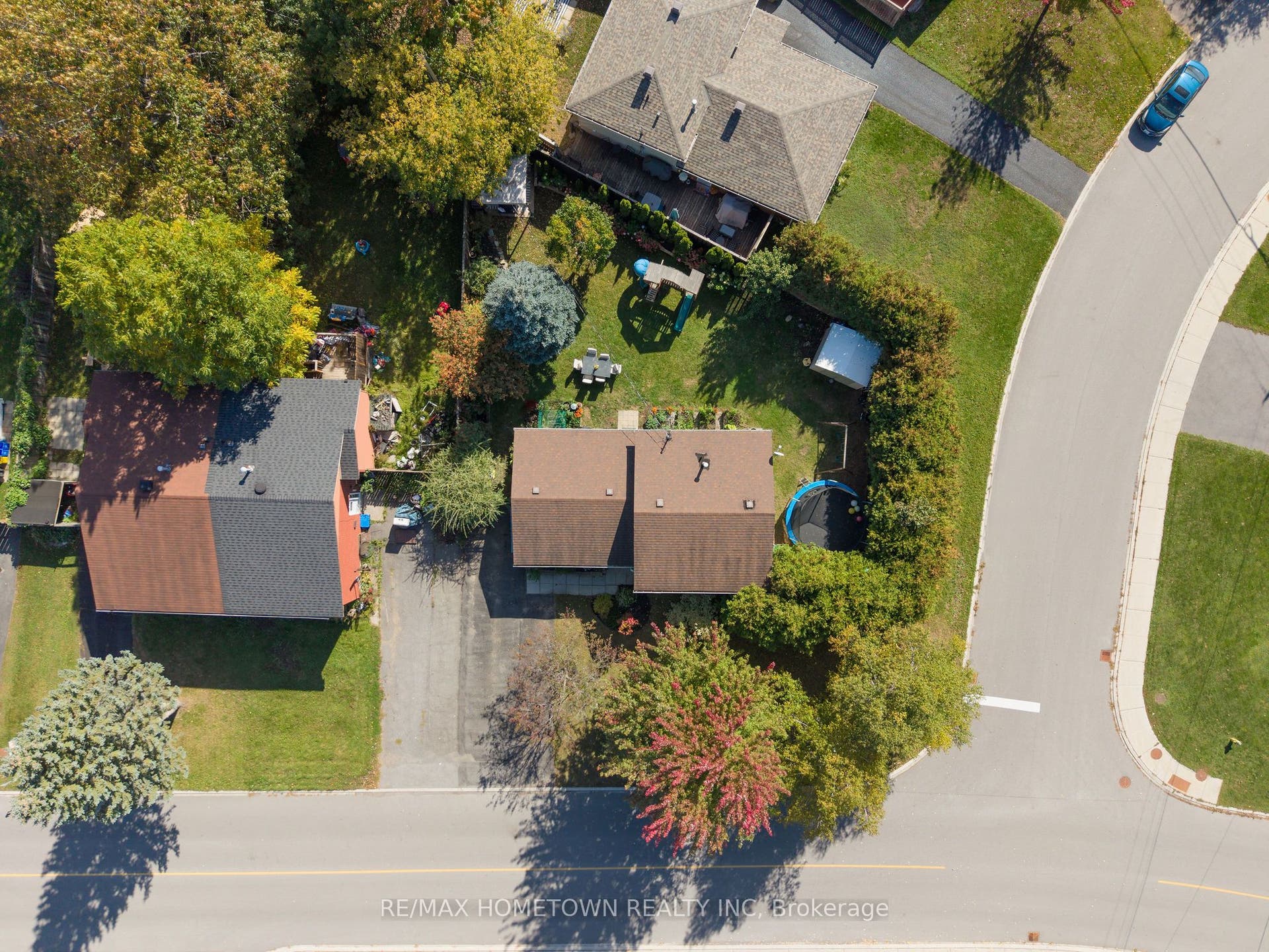 Spacious corner lot