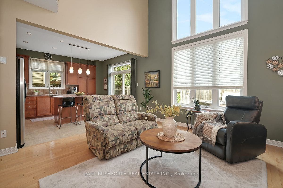 422 Claridge Drive, Barrhaven, Ottawa ON K2J 4Z6 Family Room / Kitchen