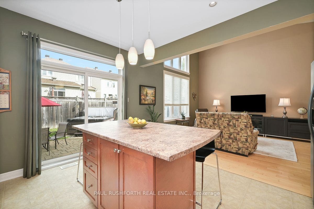 422 Claridge Drive, Barrhaven, Ottawa ON K2J 4Z6 Kitchen