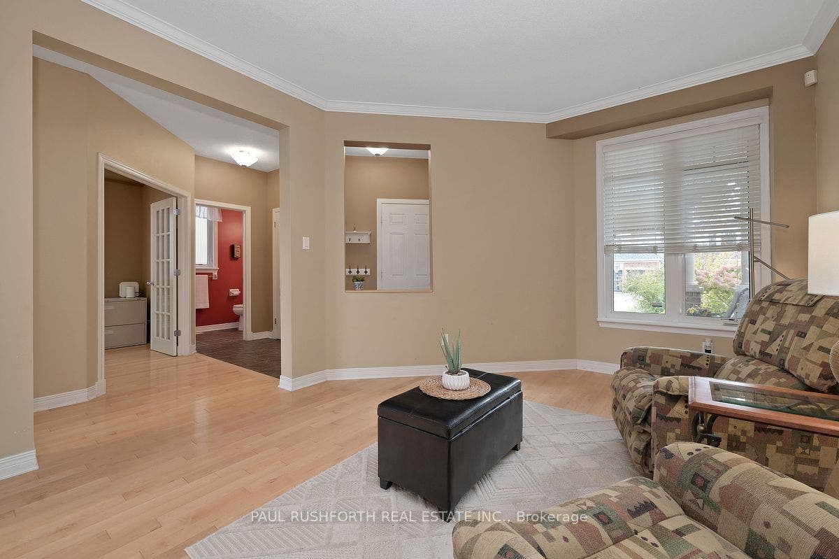 422 Claridge Drive, Barrhaven, Ottawa ON K2J 4Z6 Living Room