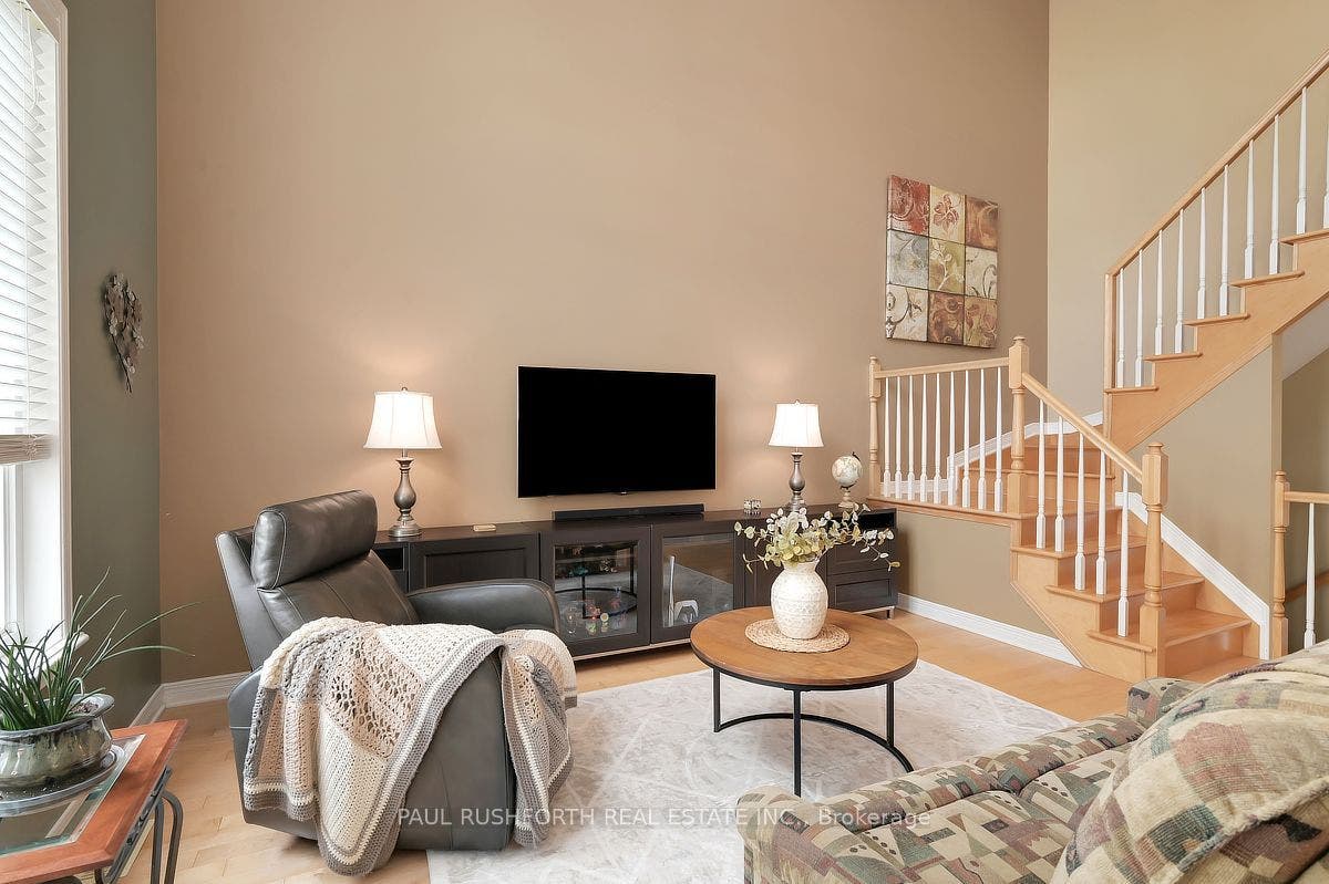 422 Claridge Drive, Barrhaven, Ottawa ON K2J 4Z6 Family Room